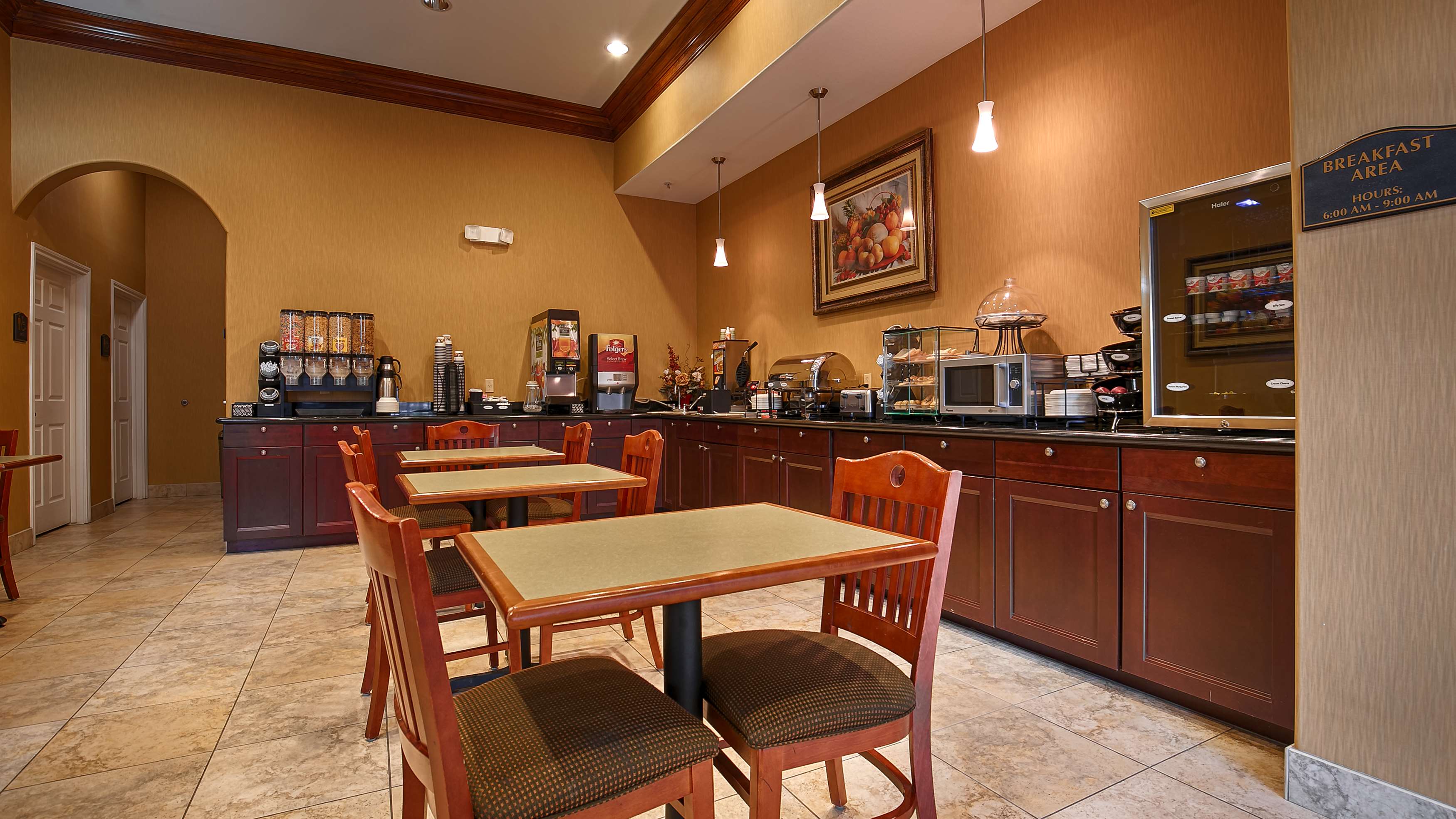 Best Western Plus New Caney Inn & Suites Photo