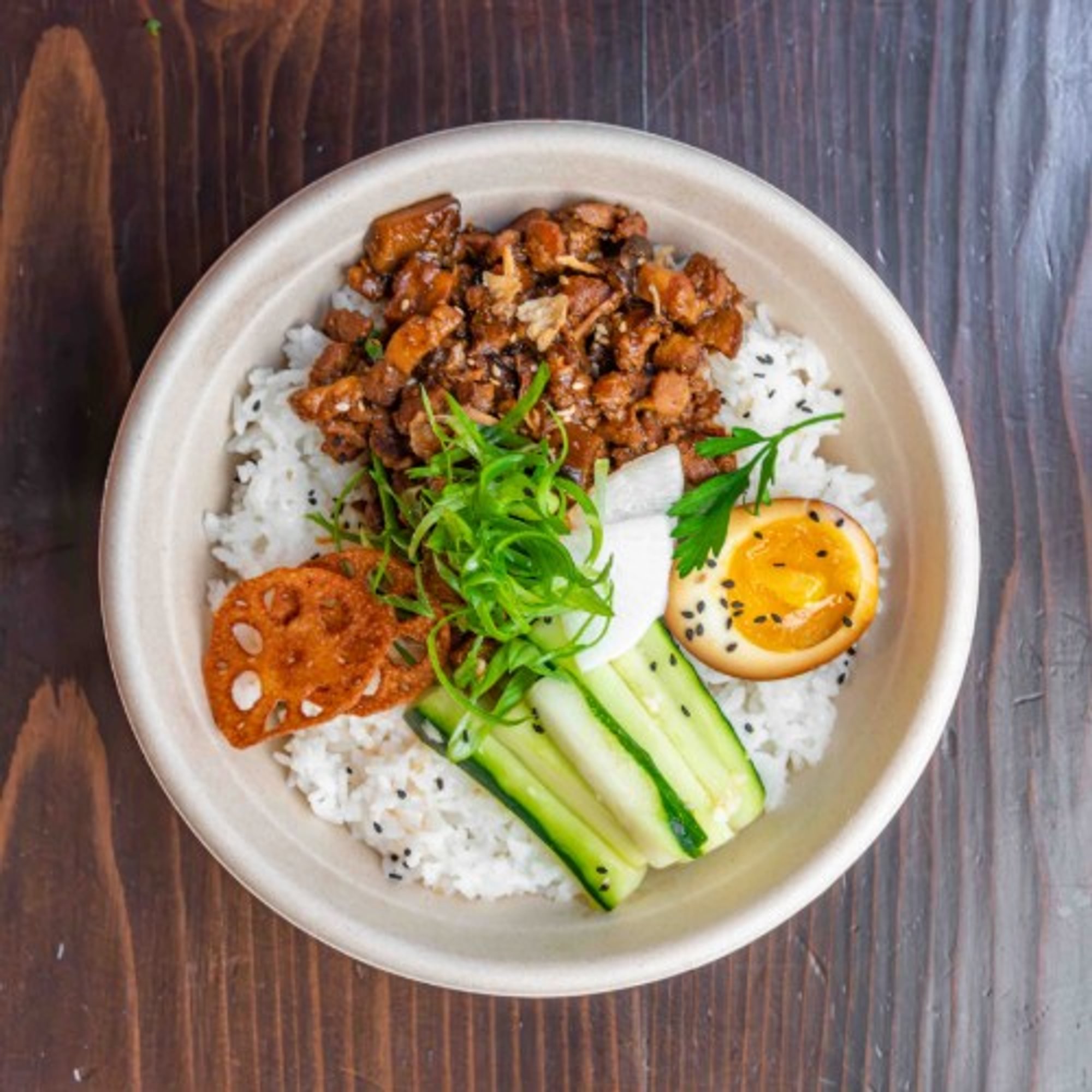 R1) Taiwanese Lu Rou Rice