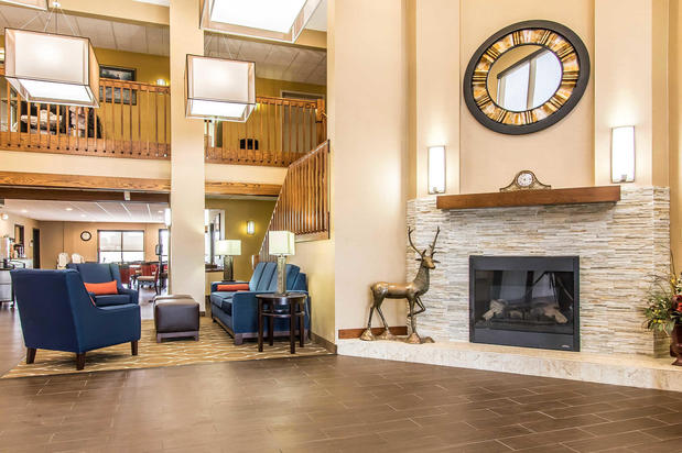 Images Comfort Suites