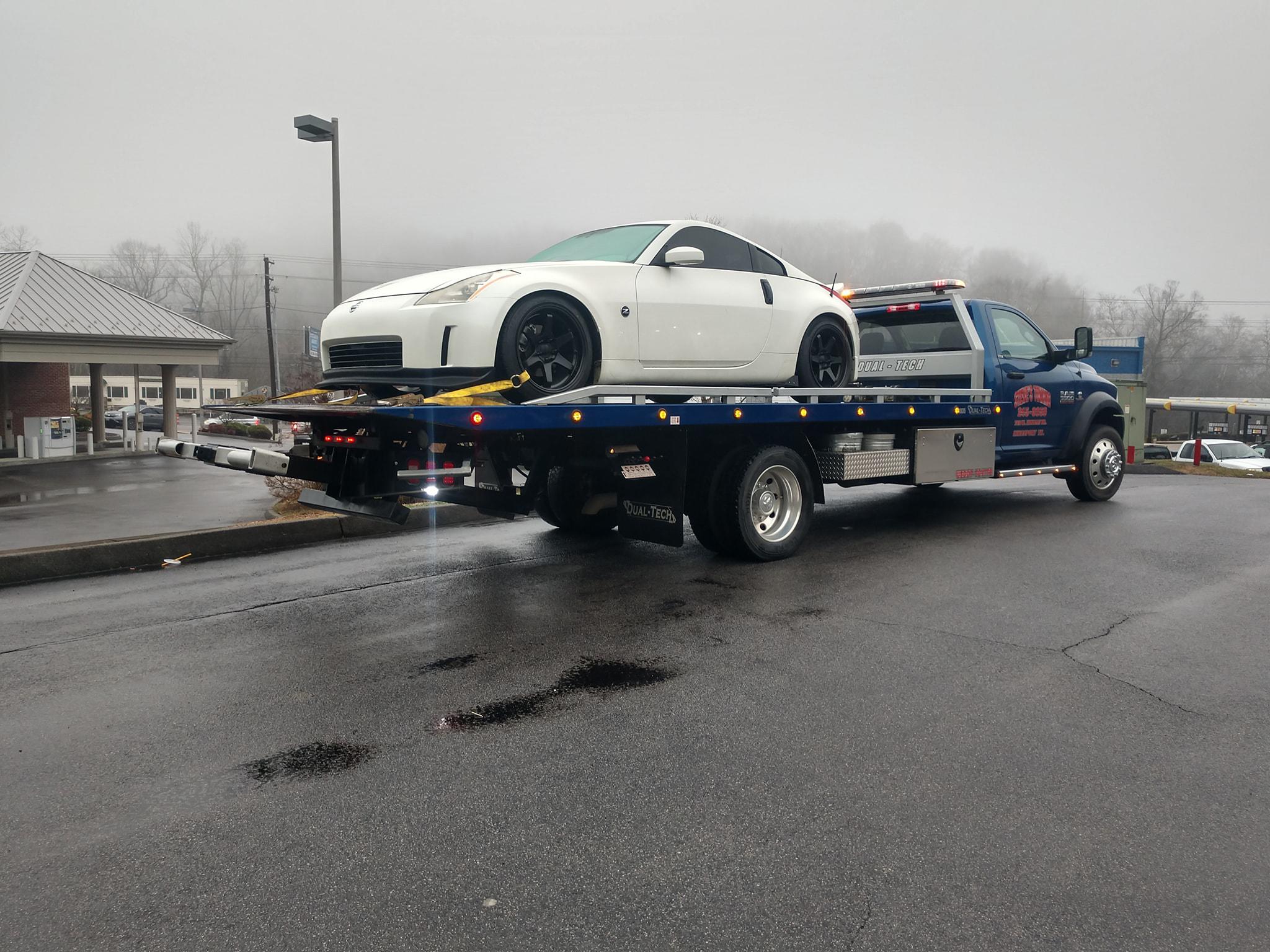 Steve's Towing Photo