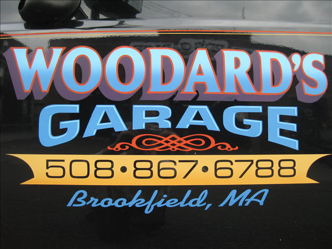 Woodard's Garage Logo