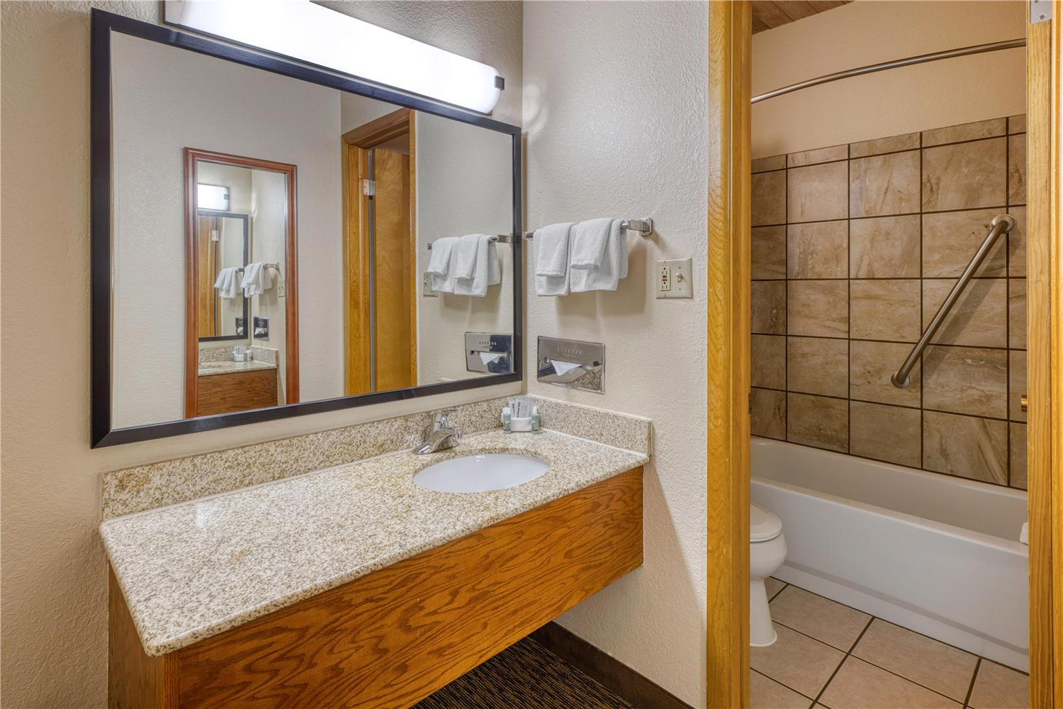 Best Western Plains Motel Image