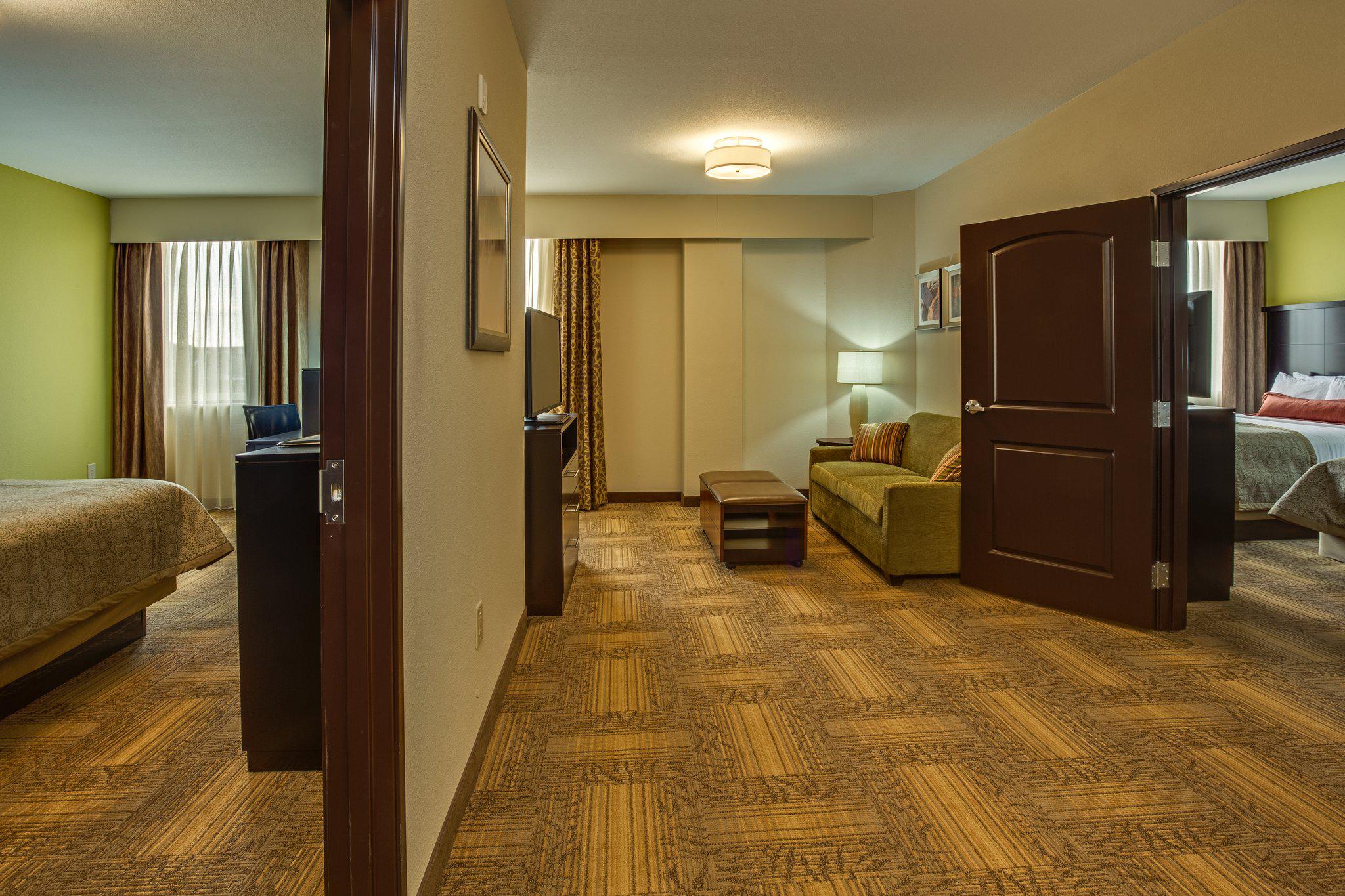 Staybridge Suites Atlanta Airport Photo