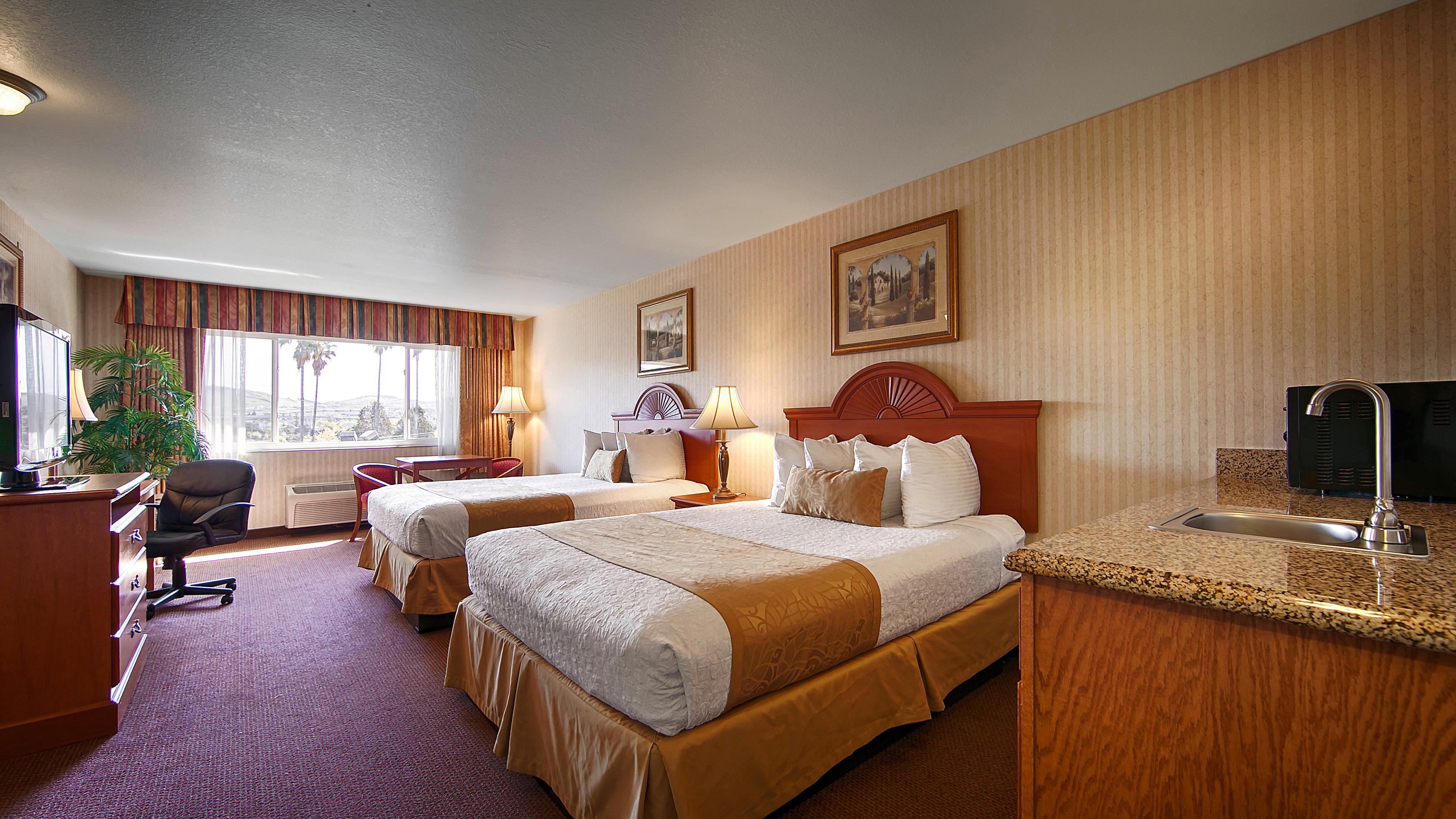 Best Western Inn & Suites At Discovery Kingdom Image