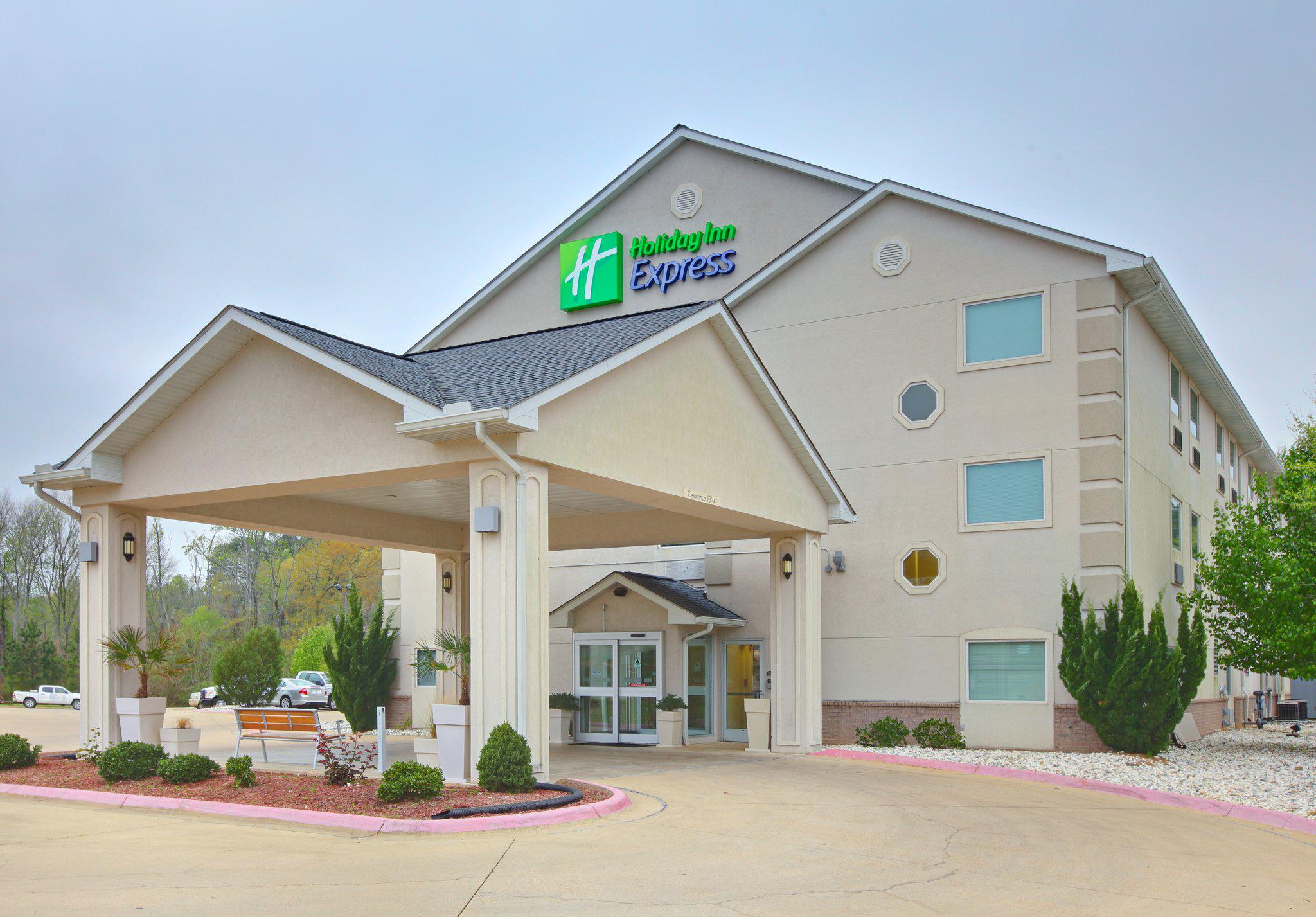 Holiday Inn Express & Suites El Dorado Photo