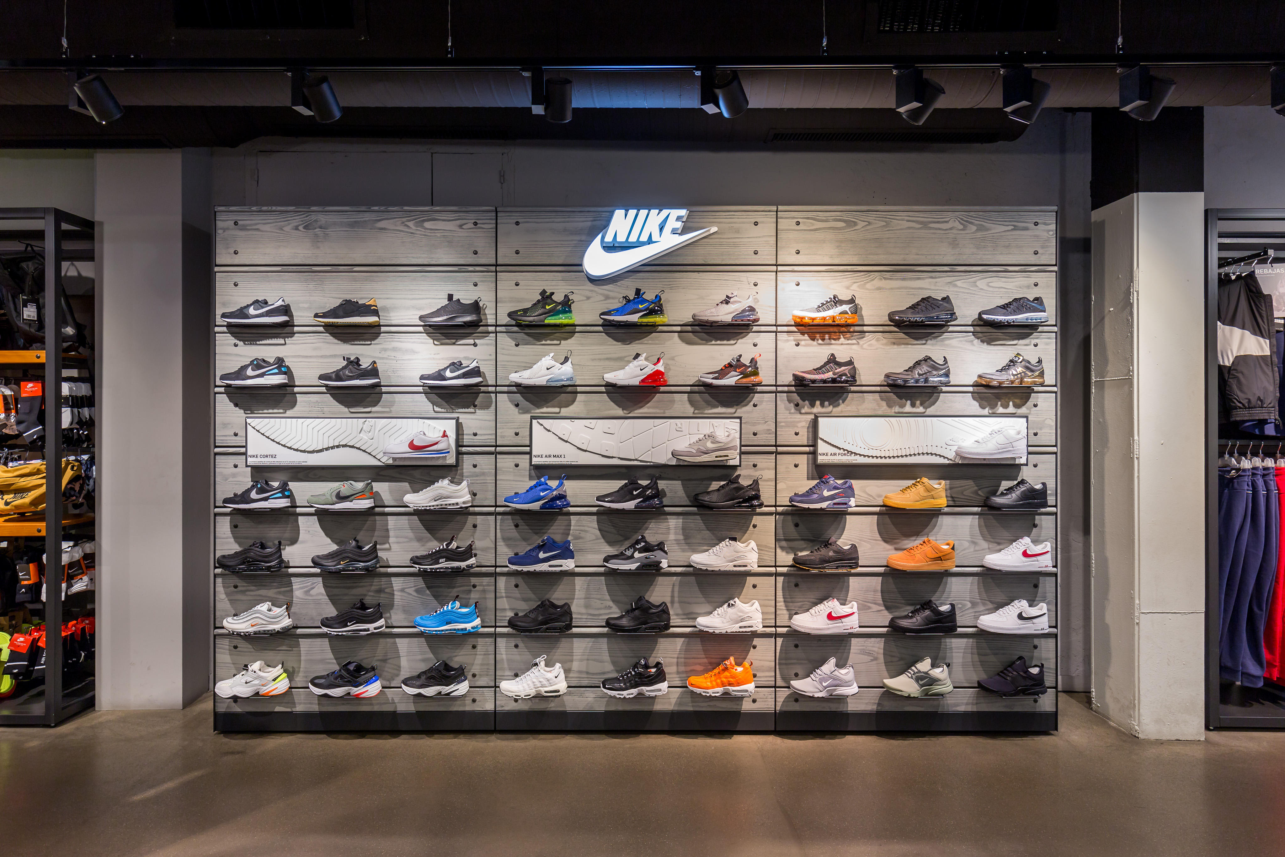 Images Nike Store Serrano