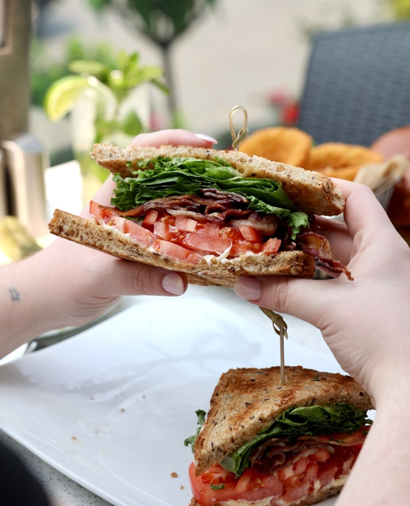 BLT