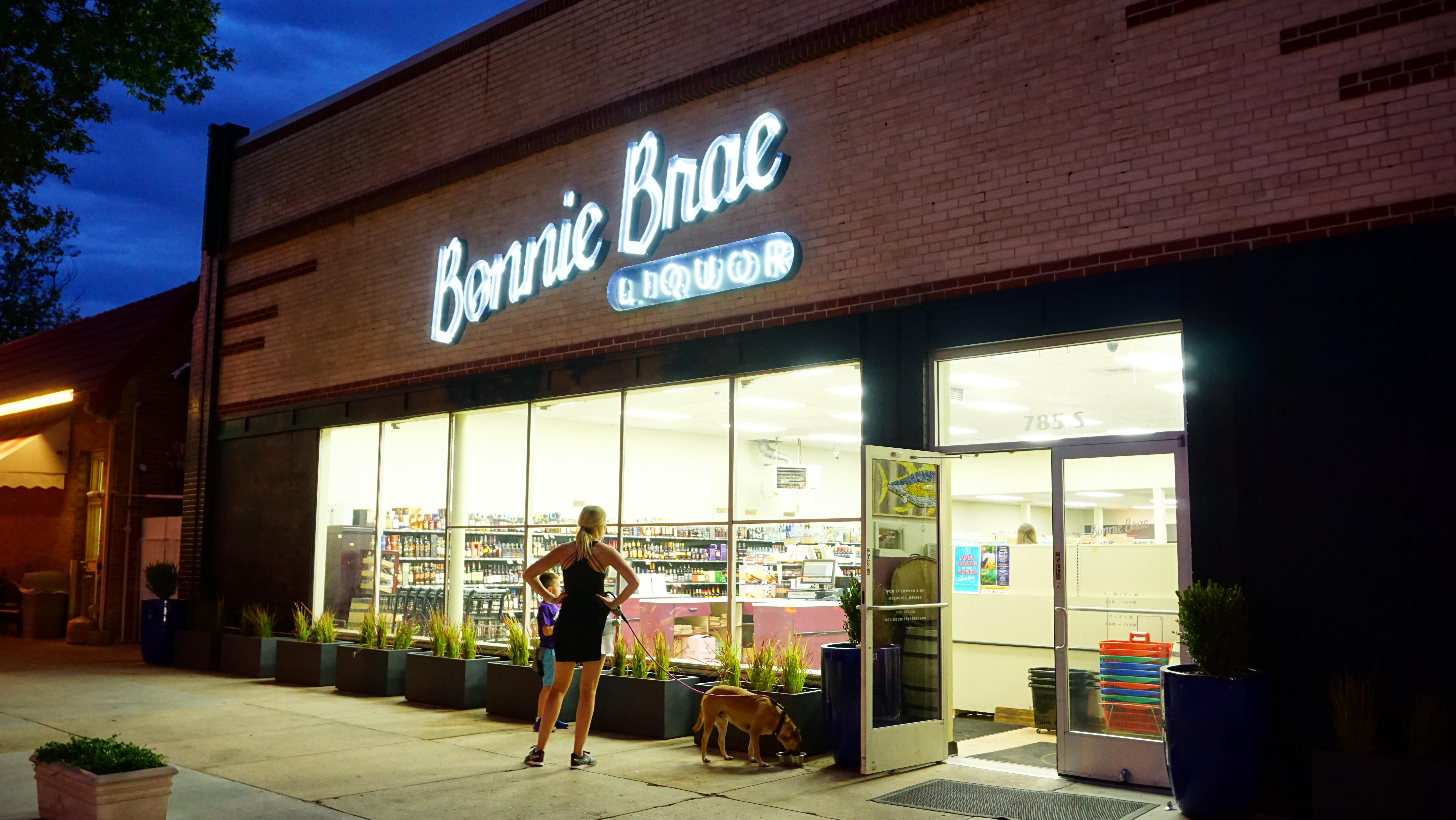 Bonnie Brae Liquor Photo