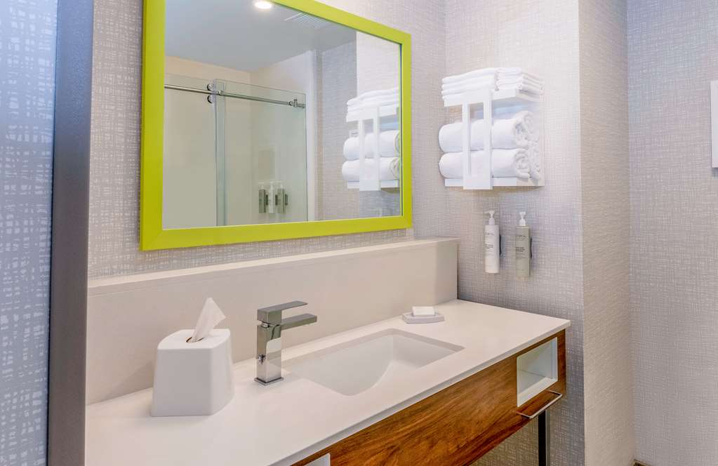 Hampton Inn Needles Image