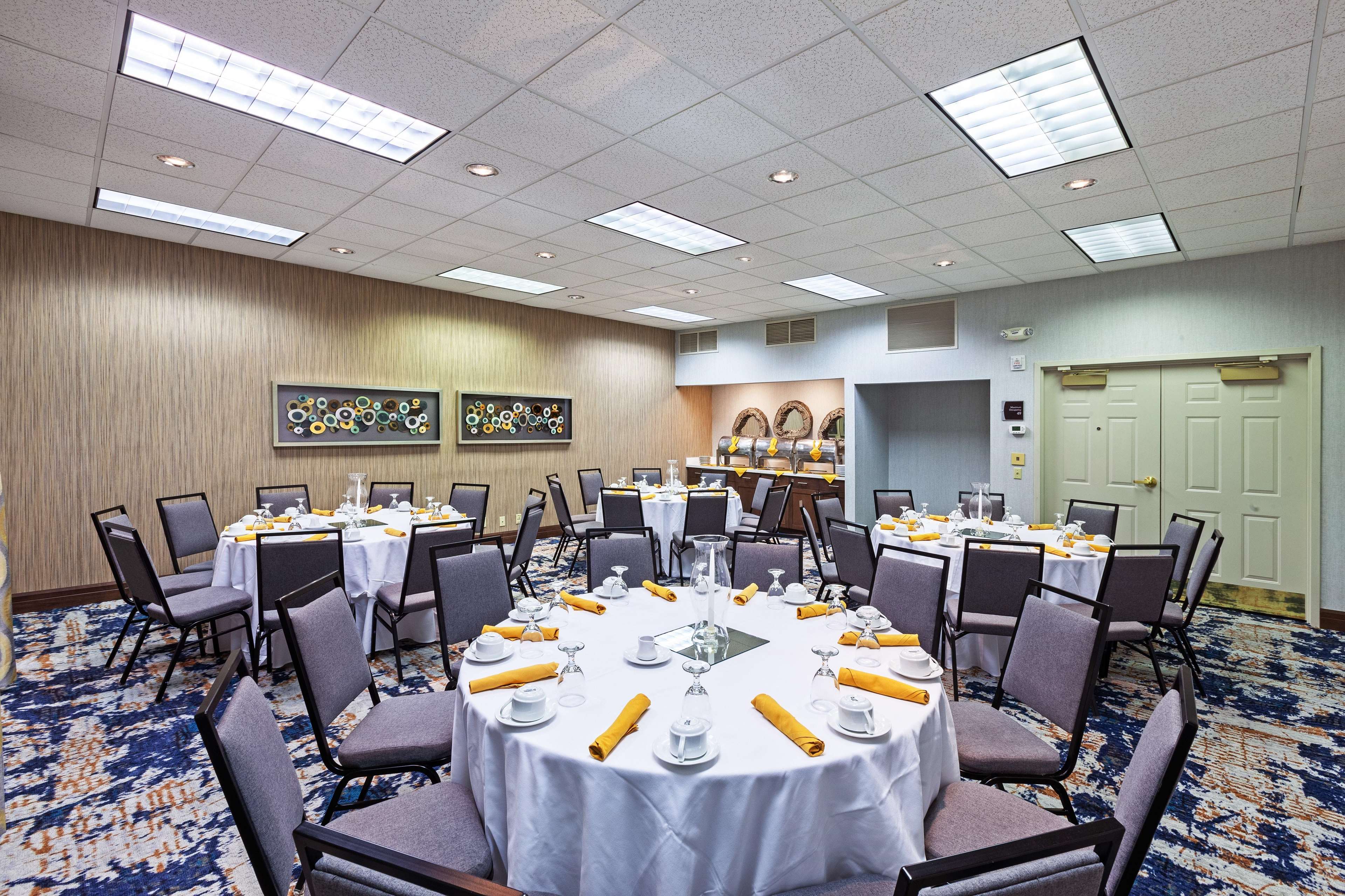 Homewood Suites by Hilton Greensboro Photo