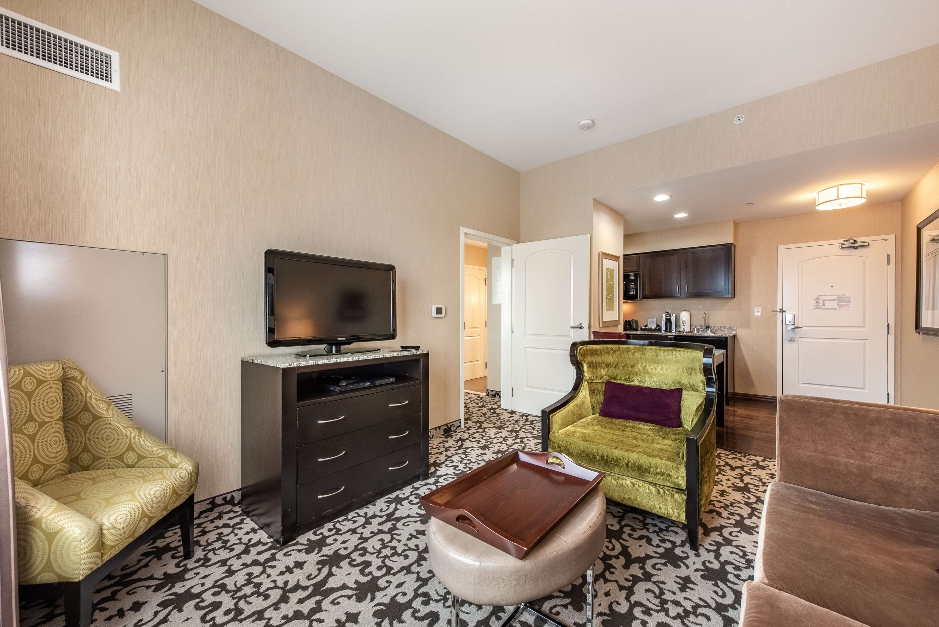 Guest room