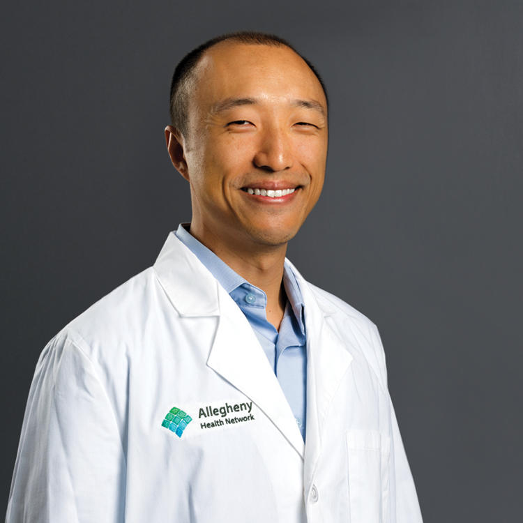 Charles Q Li, MD Logo