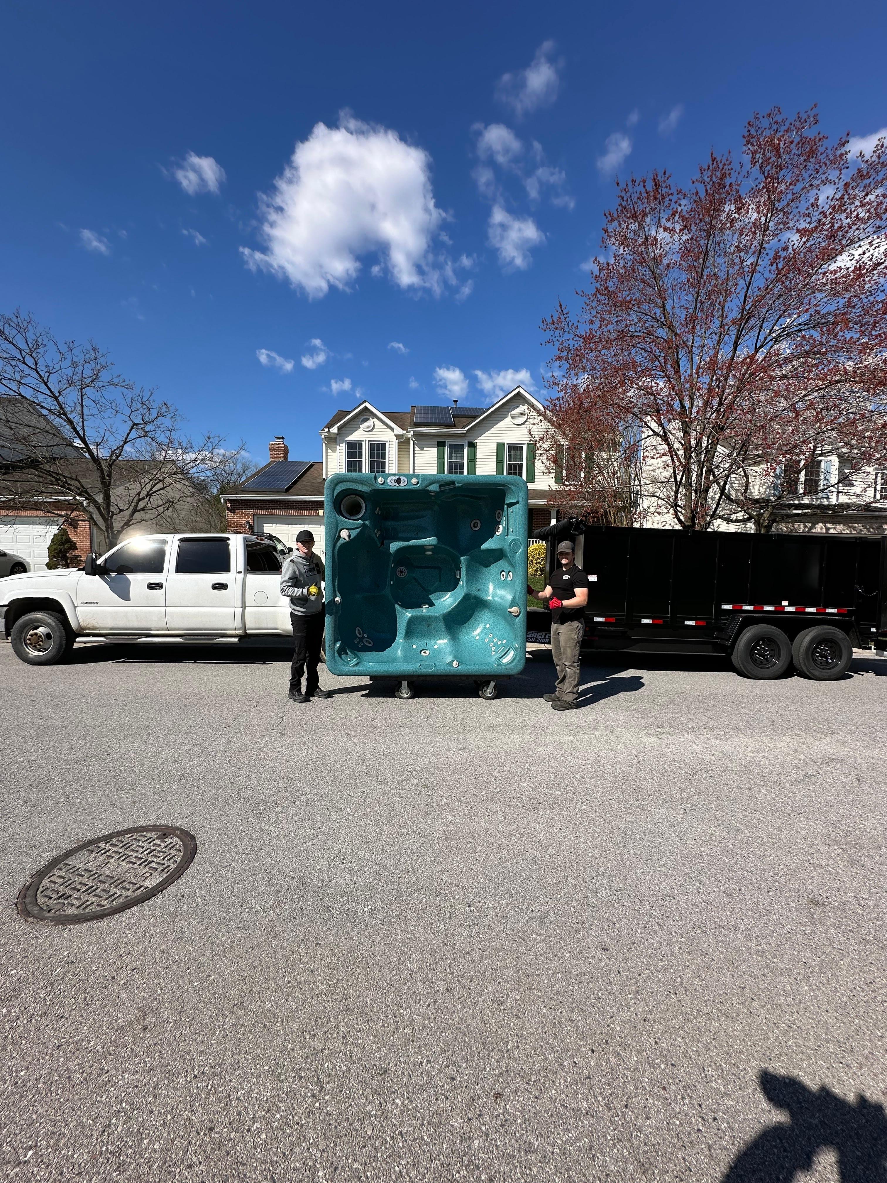 Tyler's Hauling and Removal Services LLC Image