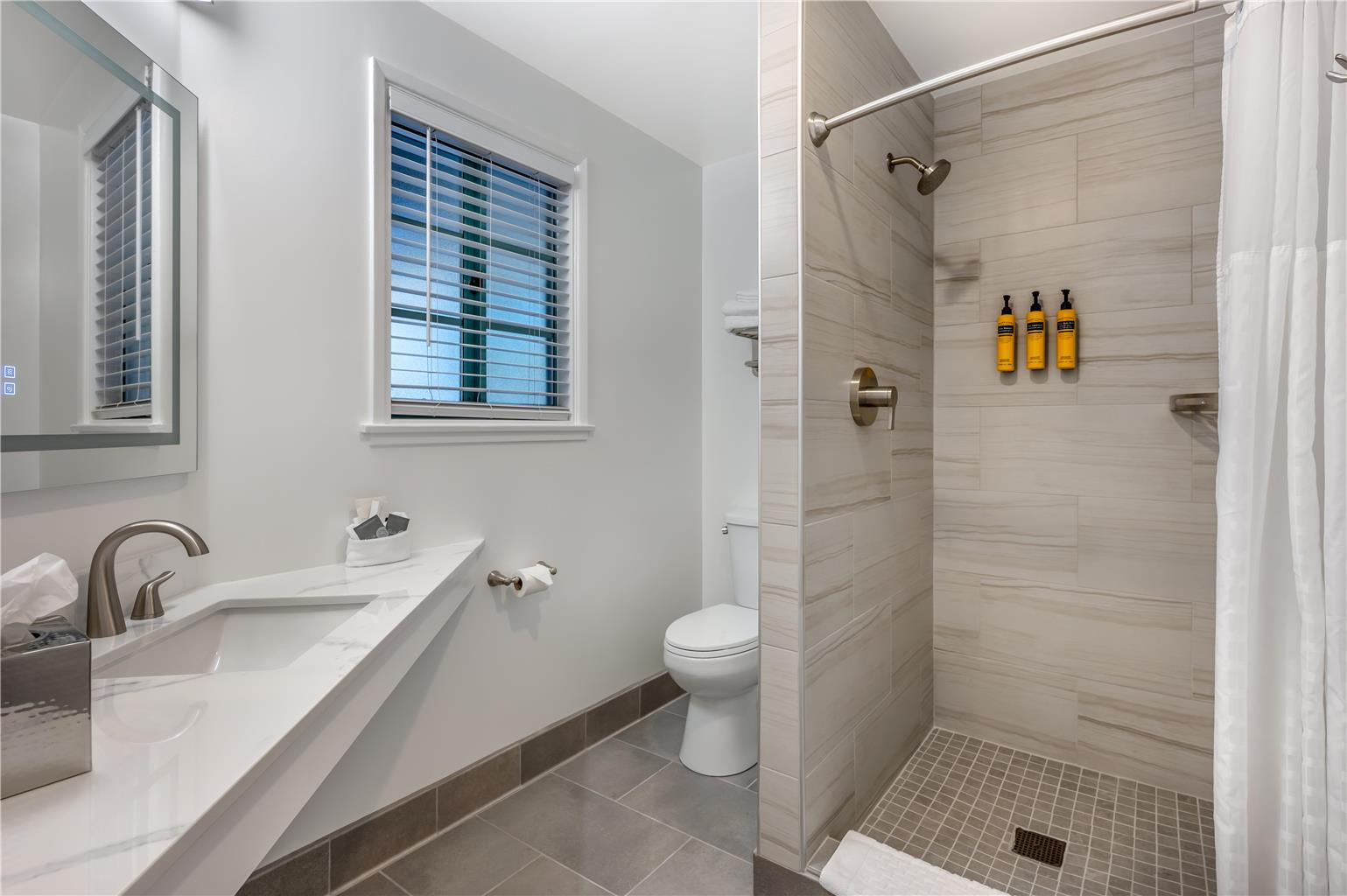 Best Western Plus Santa Barbara Image