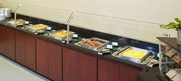 Images Embassy Suites by Hilton Detroit Troy Auburn Hills