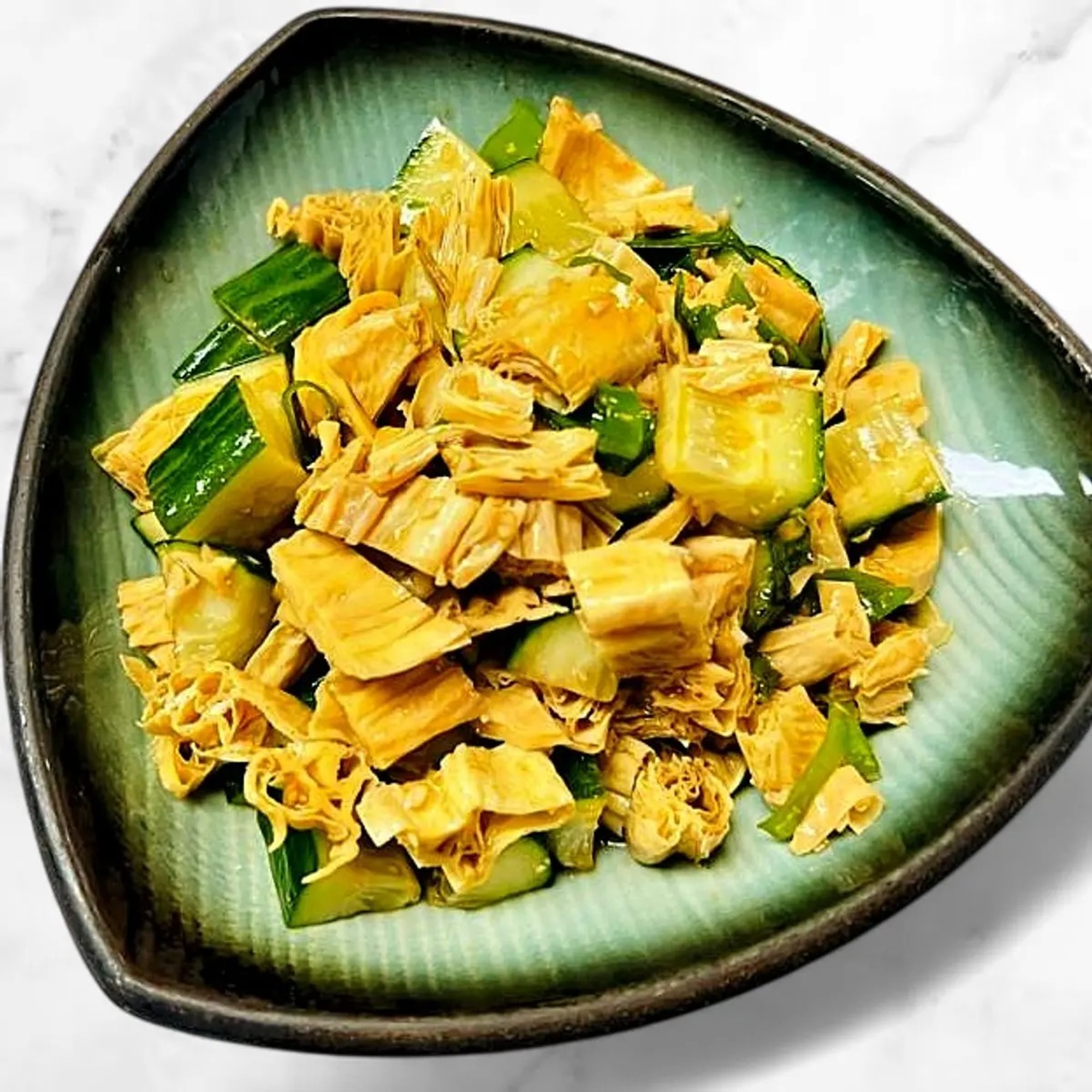 Cucumber Salad with Dry Tofu 黄瓜腐竹