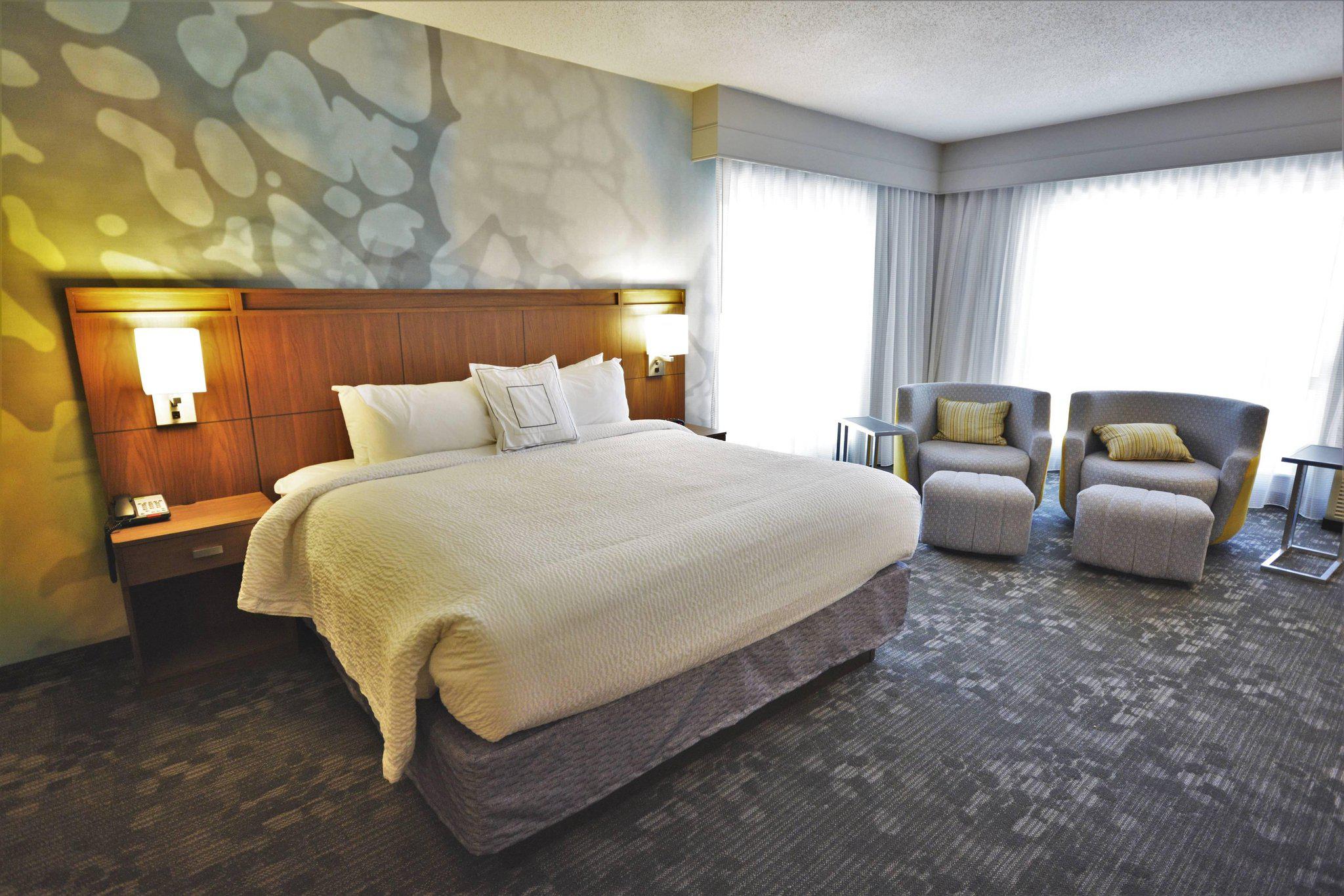 Courtyard by Marriott Asheville Airport Photo