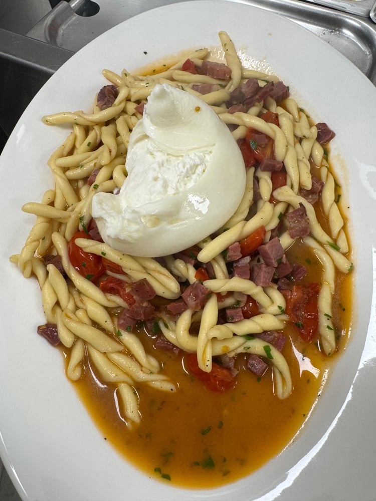 Strozzapreti Speck & Burrata