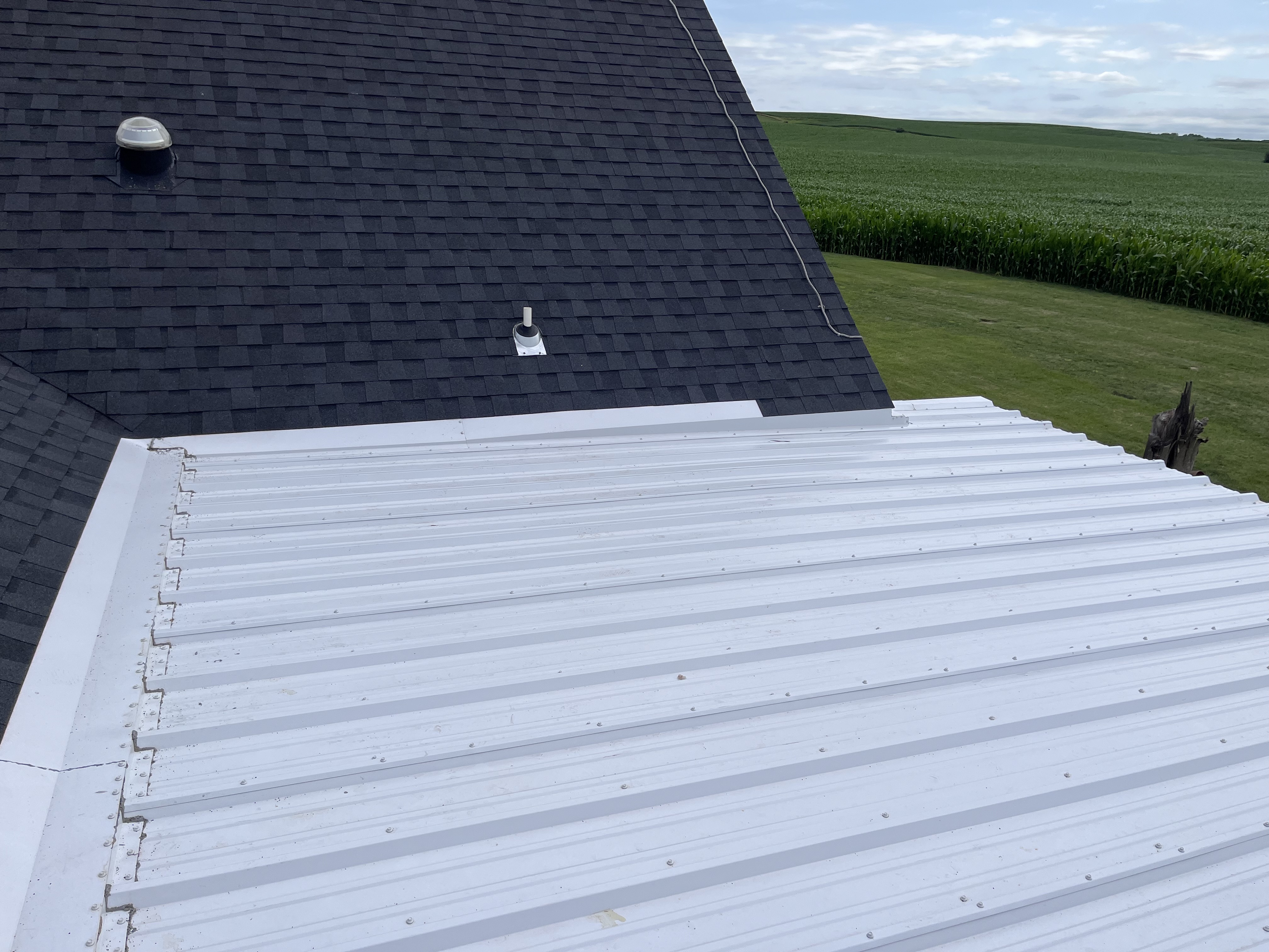 Modern Roofing LLC Image