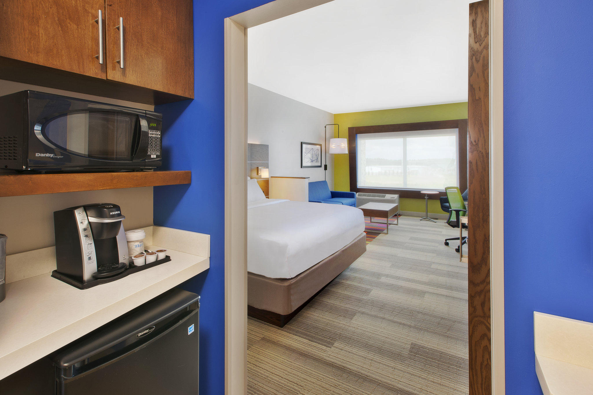 Holiday Inn Express & Suites South Hill Photo