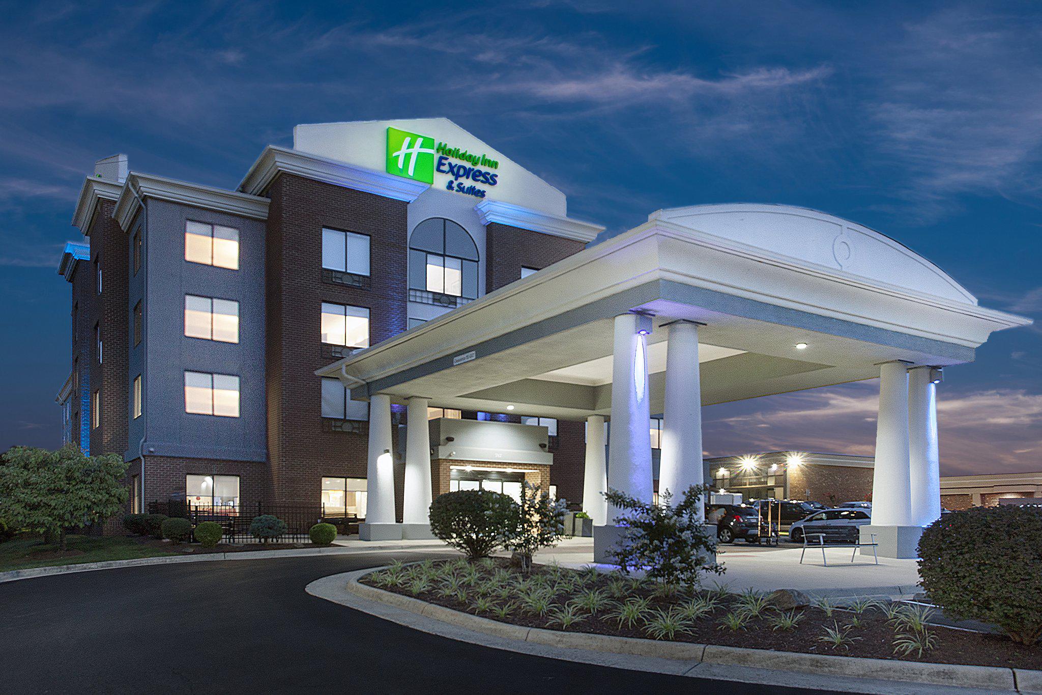 Holiday Inn Express & Suites Culpeper Photo
