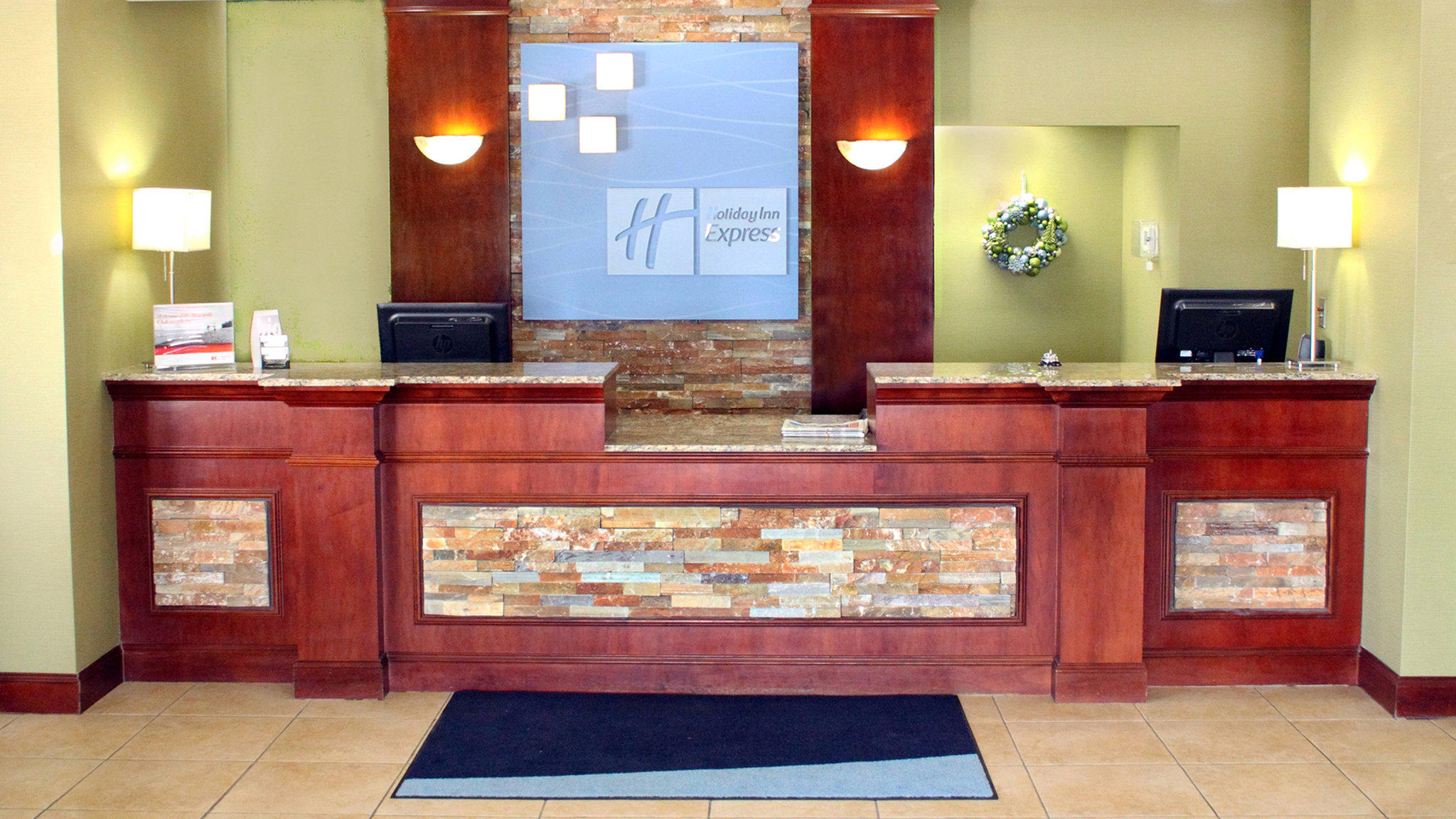 Holiday Inn Express Jamestown Photo