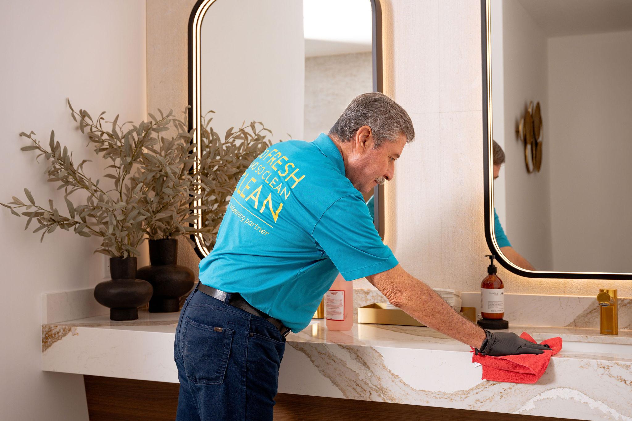 Oranje Commercial Janitorial in Phoenix Image