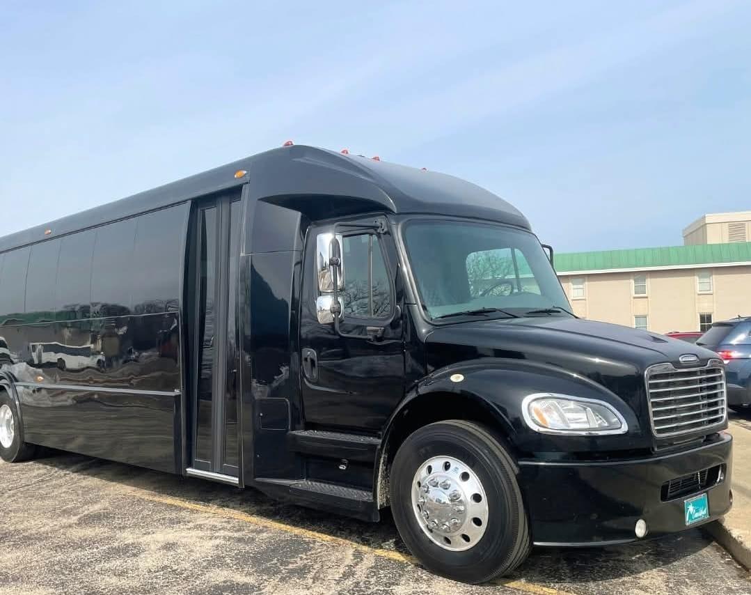 Pharaoh's Transportation - Top-Rated Milwaukee Limo Service Image