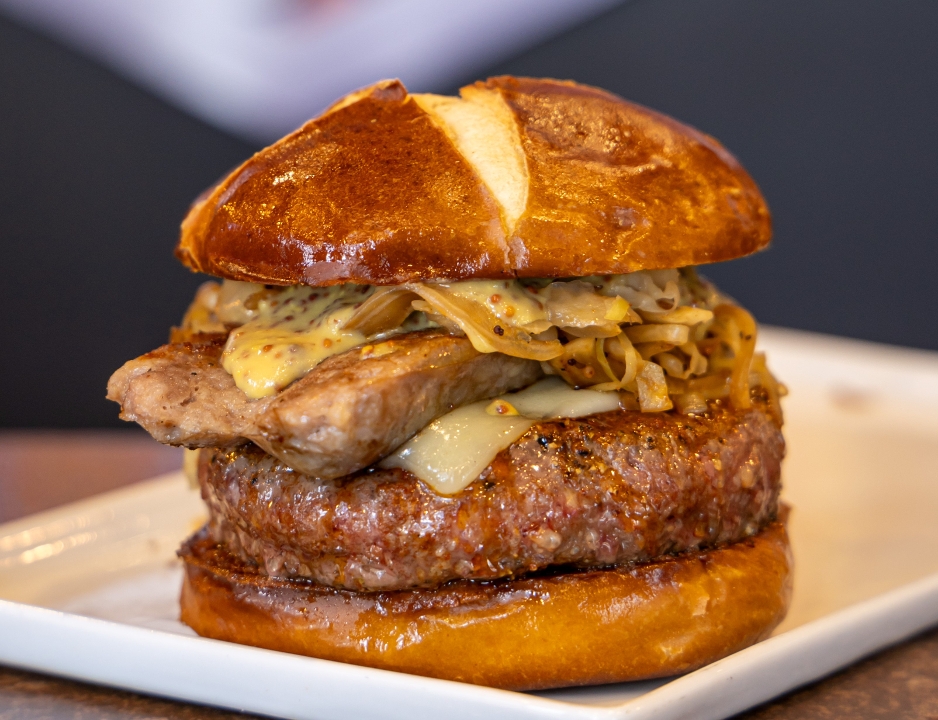 * BRATWURST STACKER