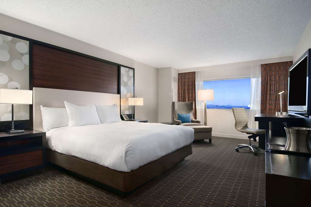 Hilton Atlanta Airport Image