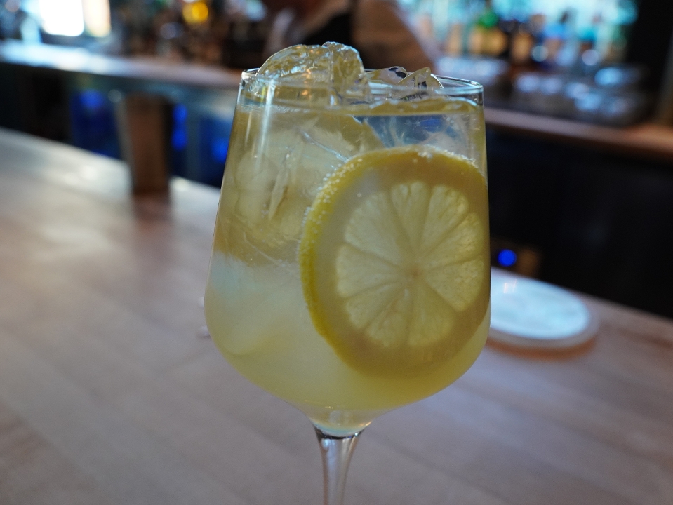 Limoncello Spritz