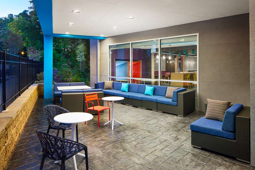 Tru by Hilton Atlanta Northlake Parkway Image