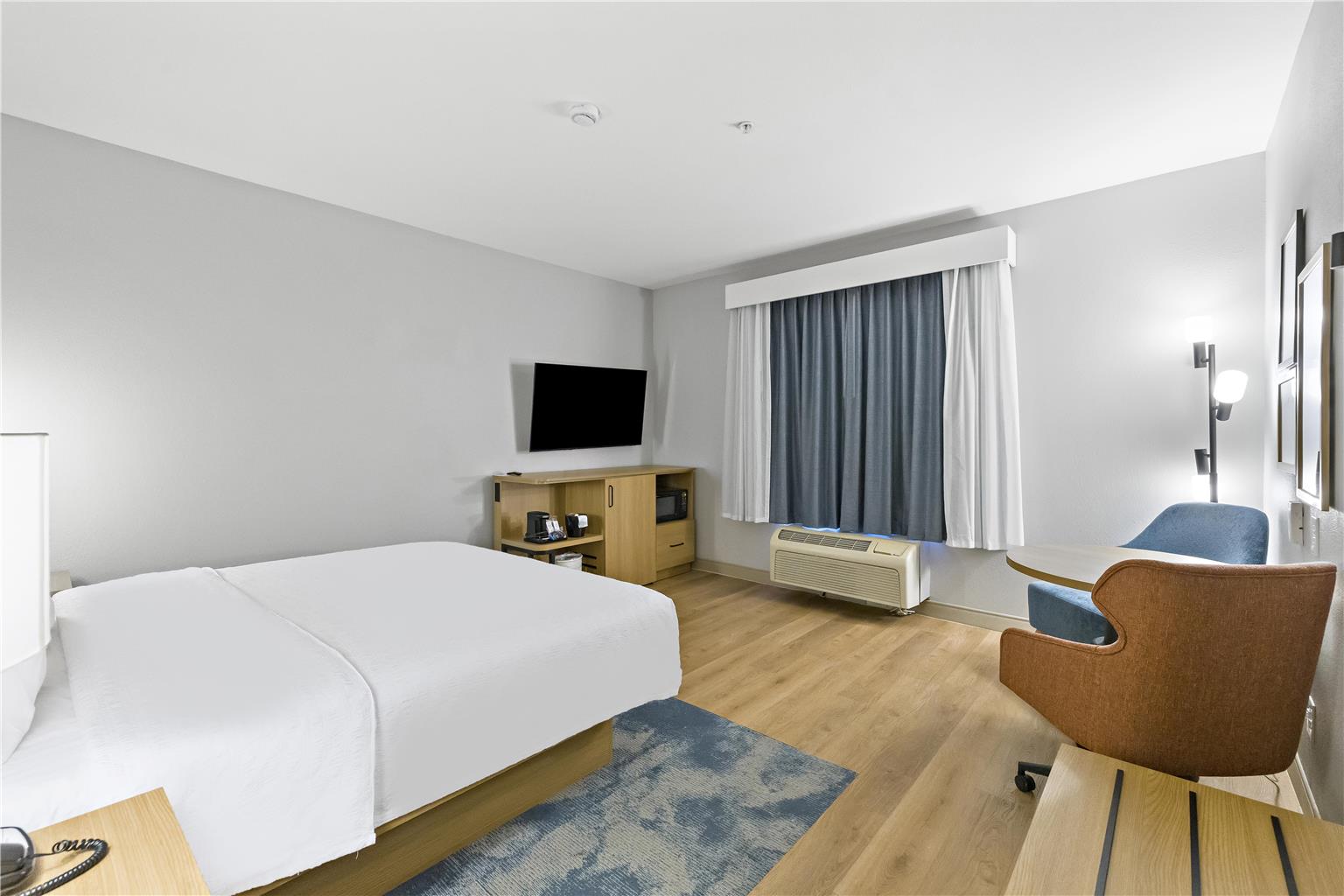 Hampton Inn & Suites Lancaster Image