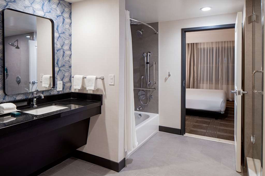 Hilton San Antonio Hill Country Image
