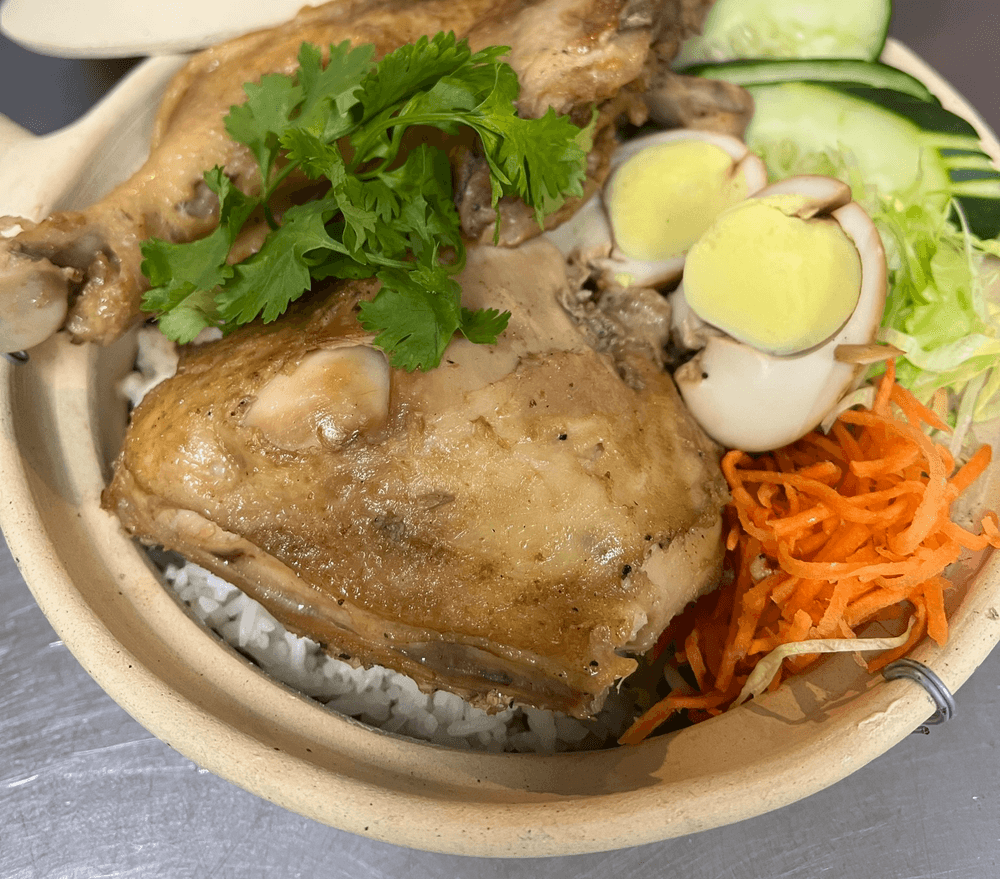 H8. Chicken Clay Pot