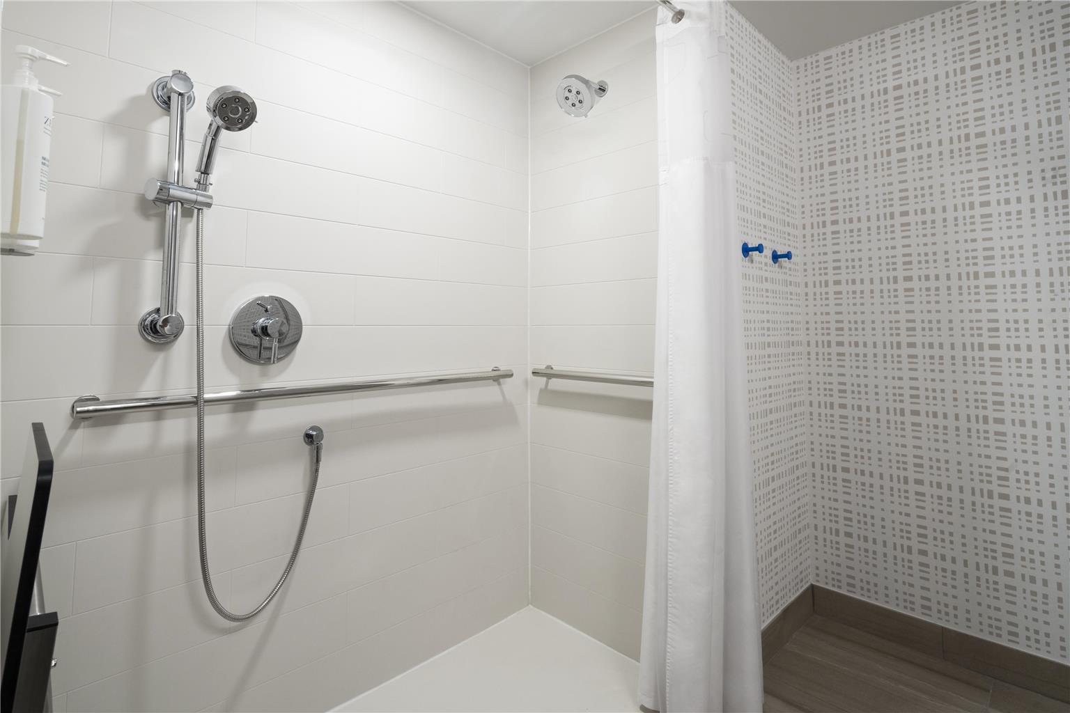 Hampton Inn York Image