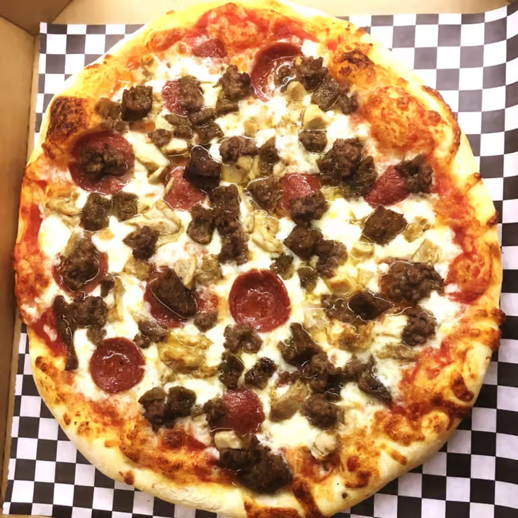 Small Tin Man Wicked Pizza