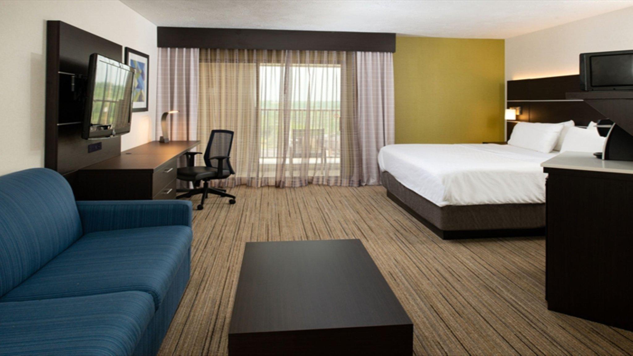 Holiday Inn Express Cincinnati West Photo