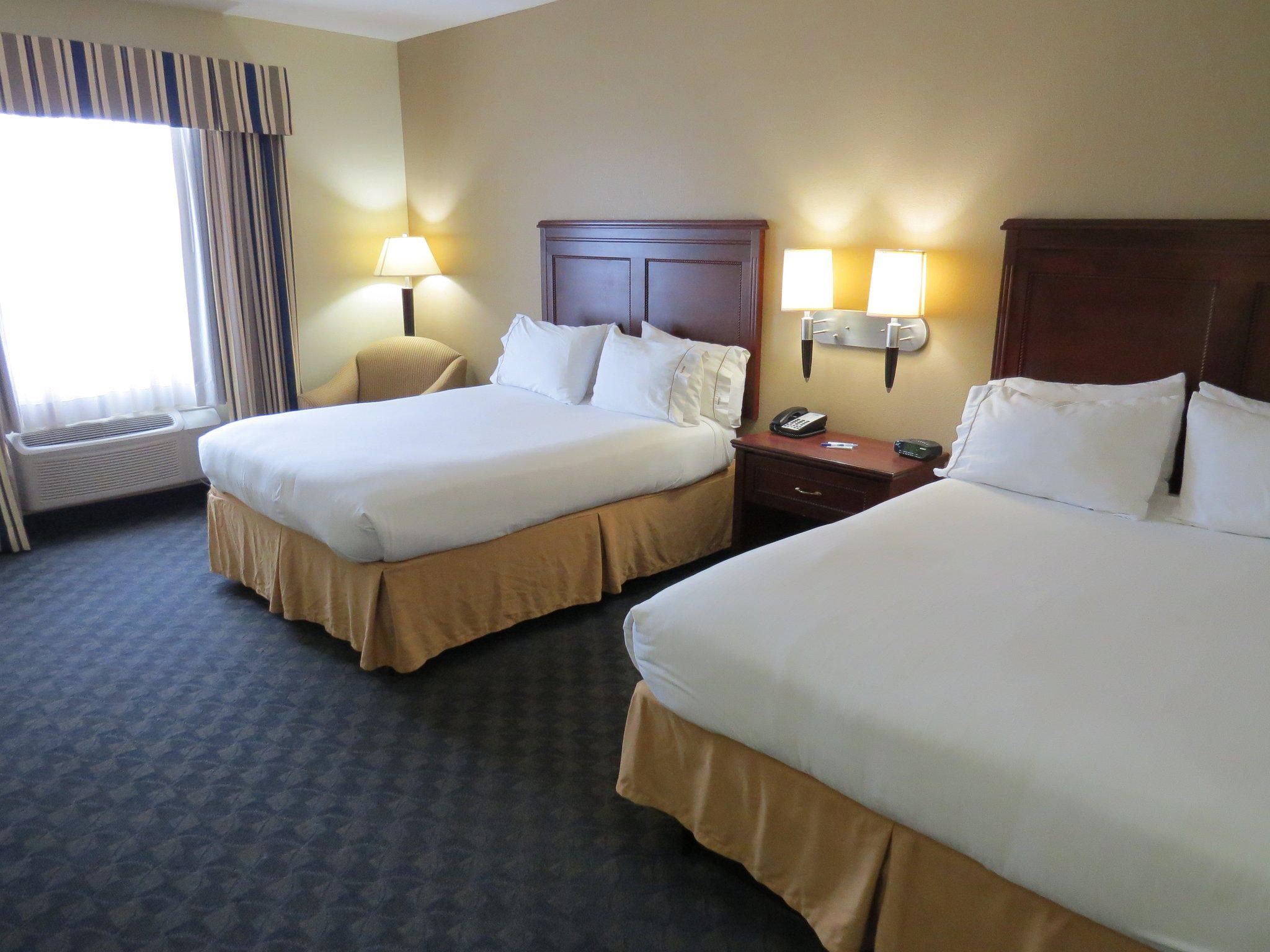 Holiday Inn Express & Suites Pampa Photo