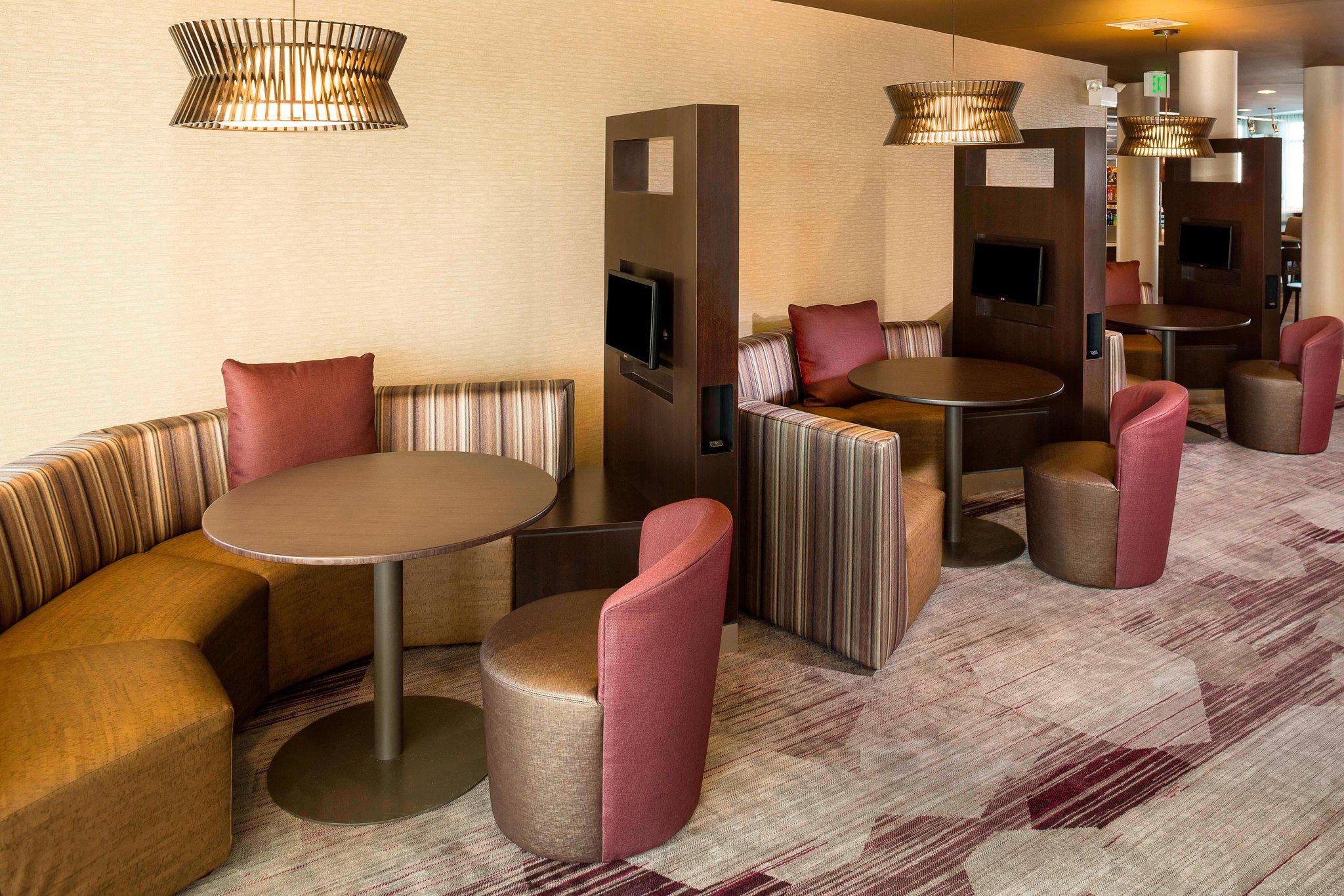 Courtyard by Marriott Sioux Falls Photo