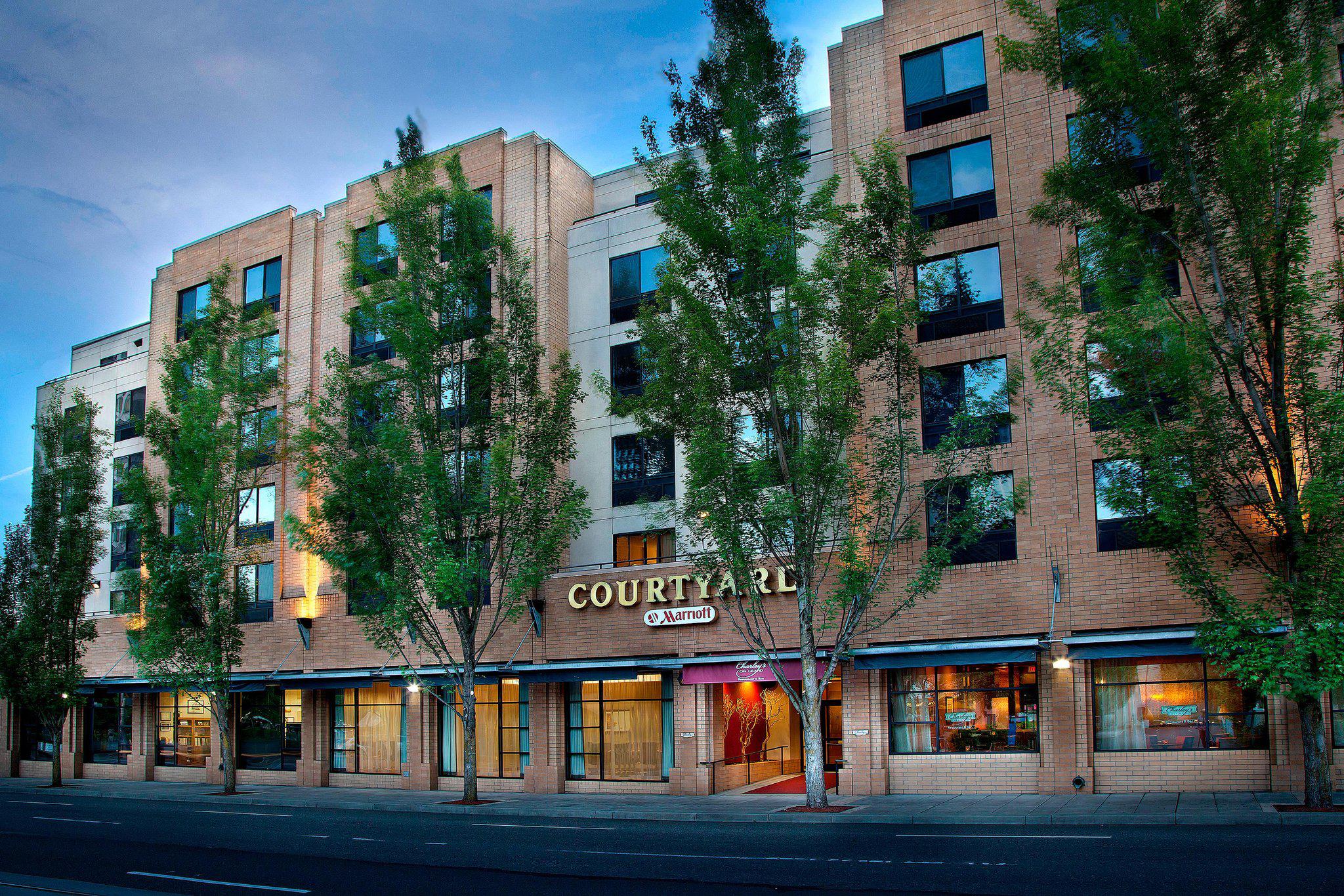 Courtyard by Marriott Portland Downtown/Convention Center Photo
