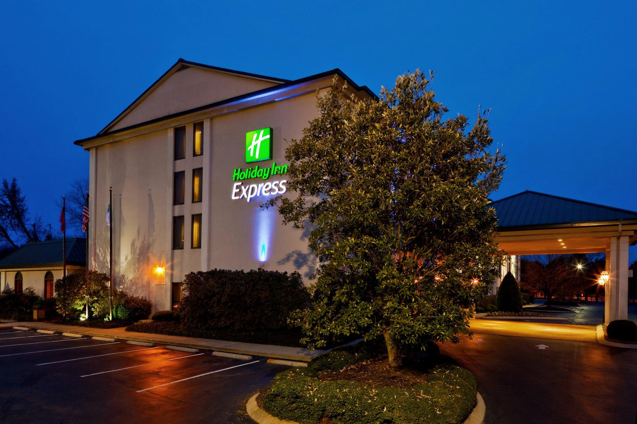 Holiday Inn Express Nashville-Hendersonville Photo