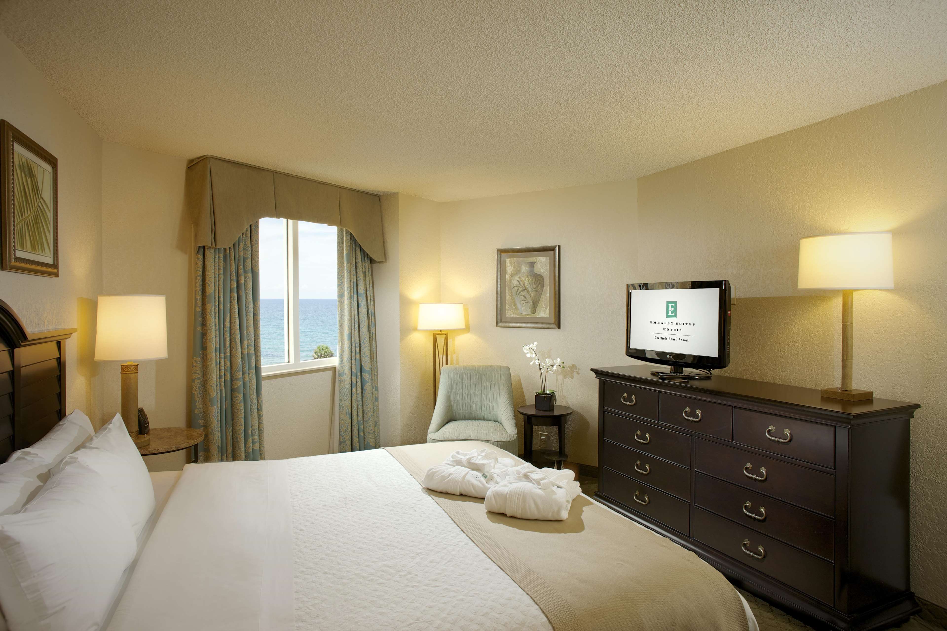 Embassy Suites by Hilton Deerfield Beach Resort & Spa Photo