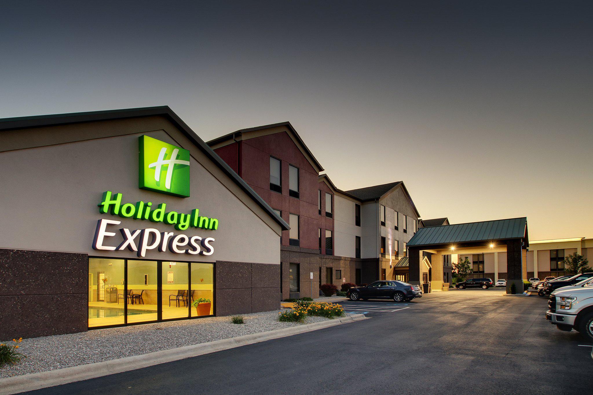 Holiday Inn Express & Suites Lebanon Photo