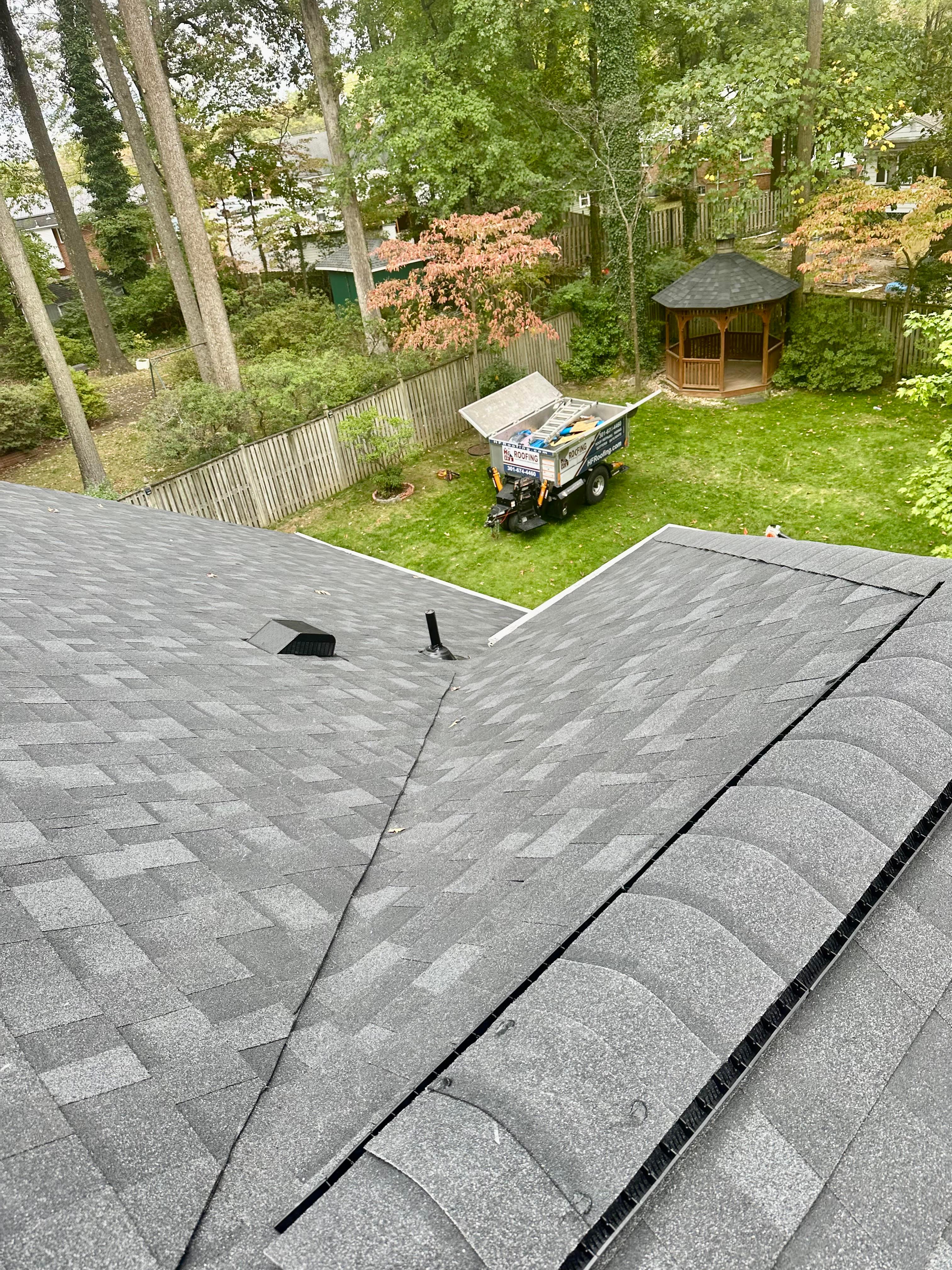 HF Roofing Contractor Image