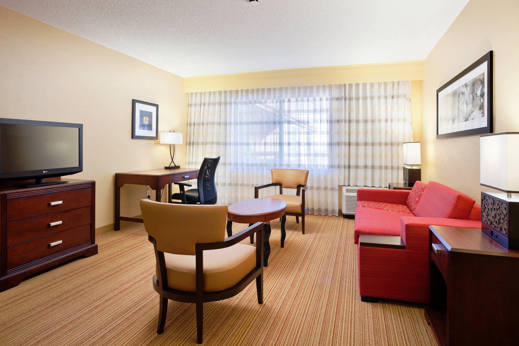 Courtyard by Marriott Phoenix Chandler Photo