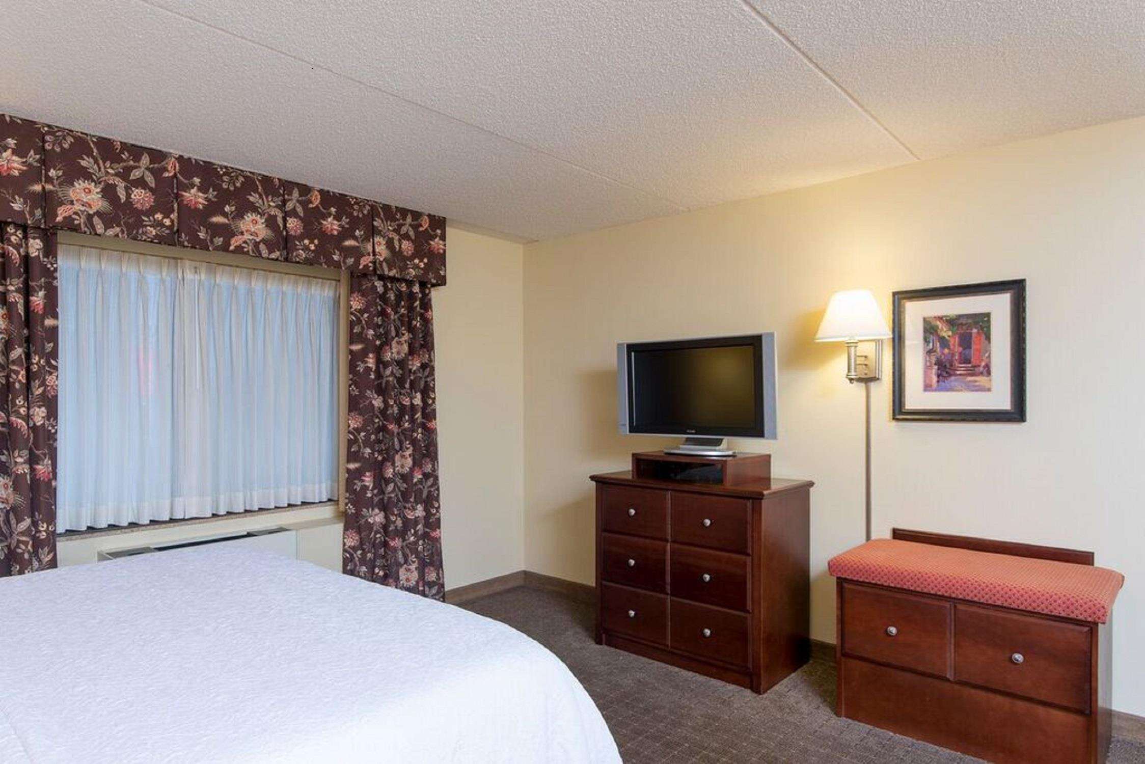 Hampton Inn Schenectady Photo