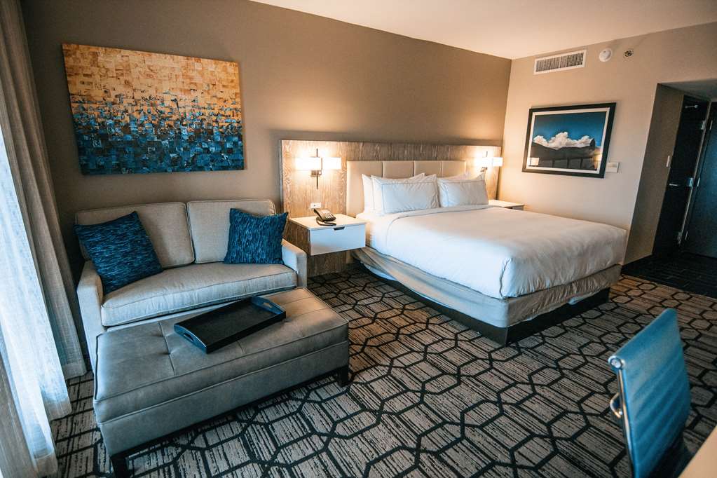 DoubleTree by Hilton Lubbock University Area Image