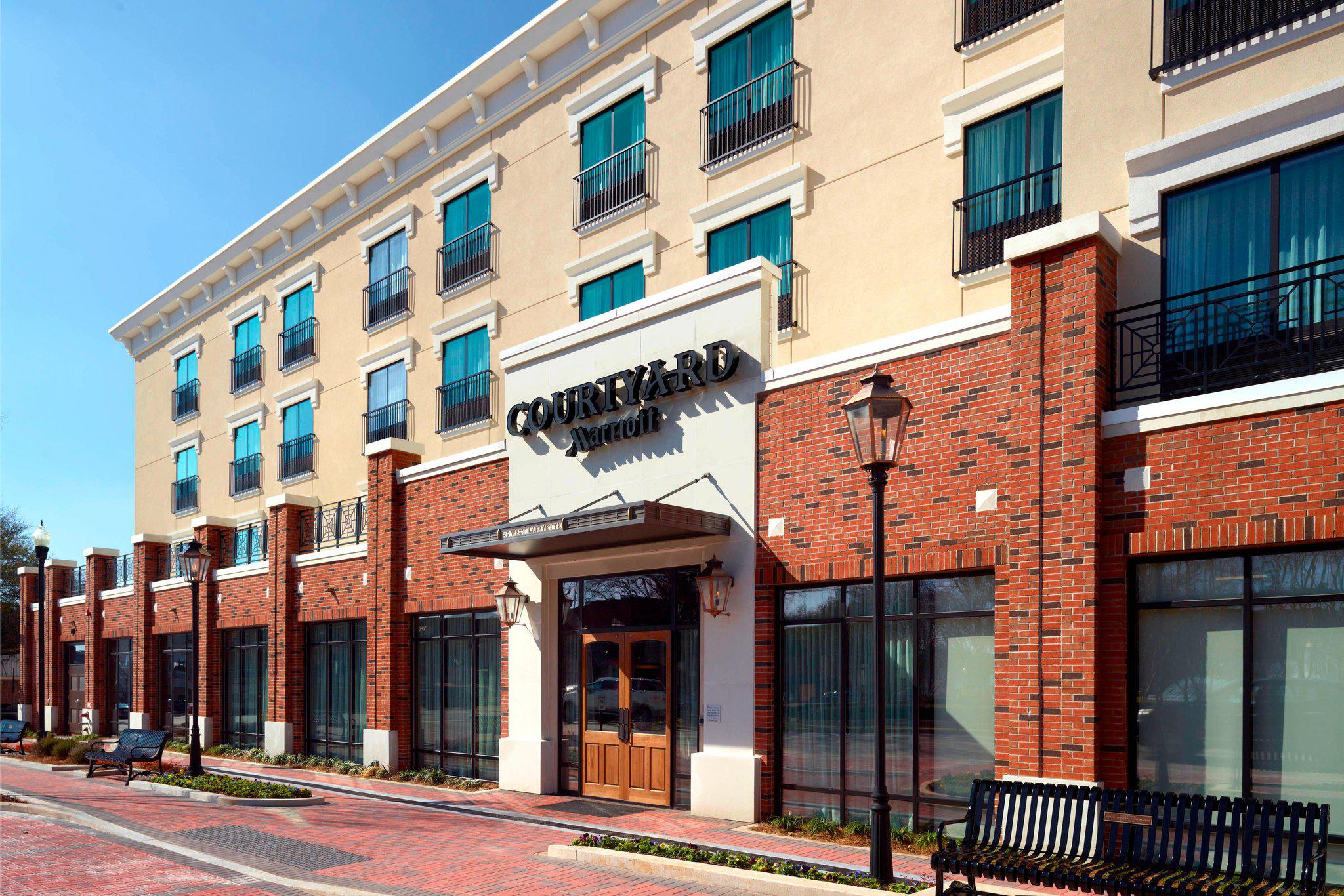 Courtyard by Marriott LaGrange Photo