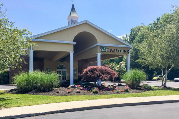 Images Quality Inn Mystic-Groton